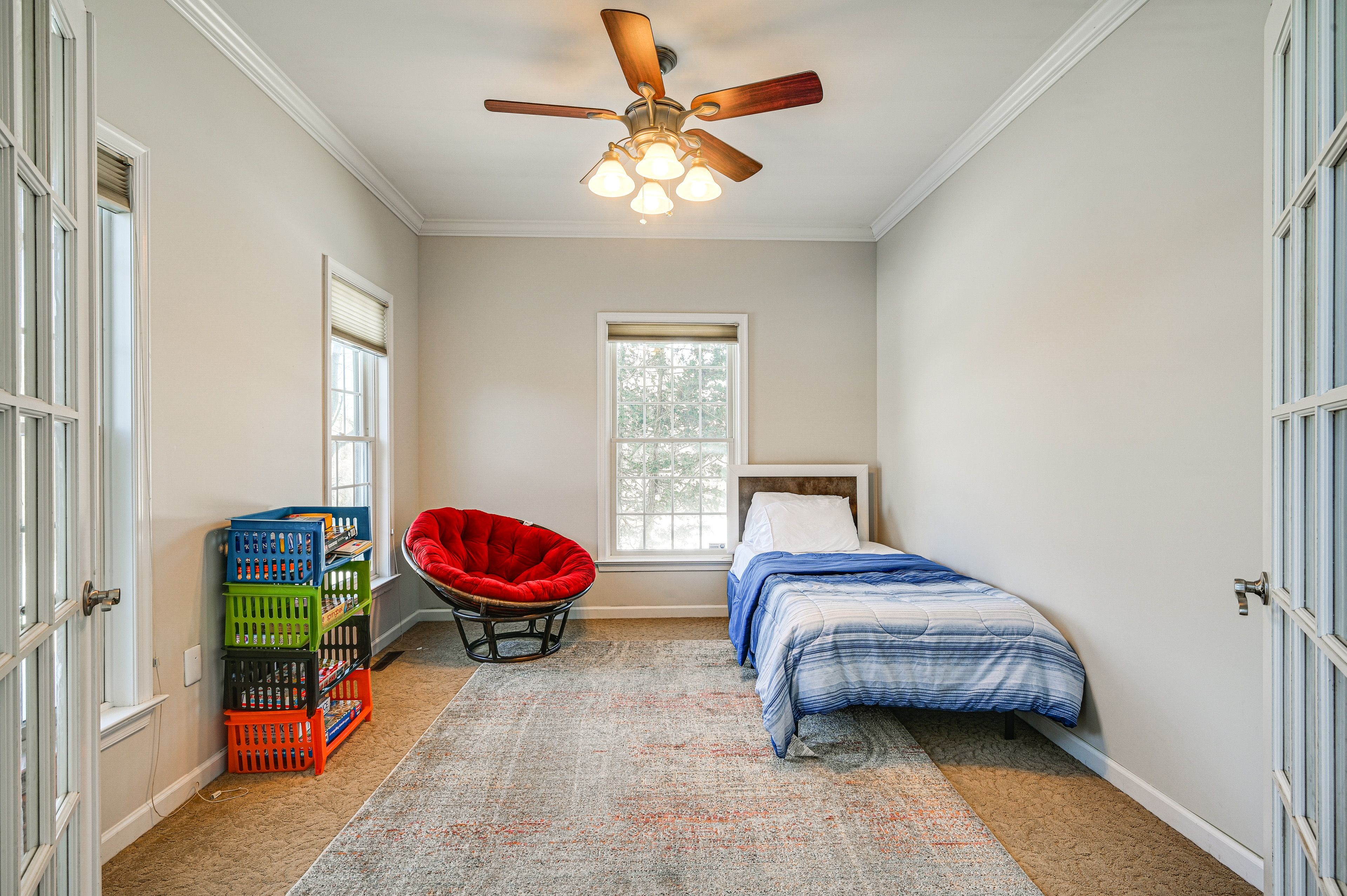 Bedroom 2 | Twin Bed | 1st Floor