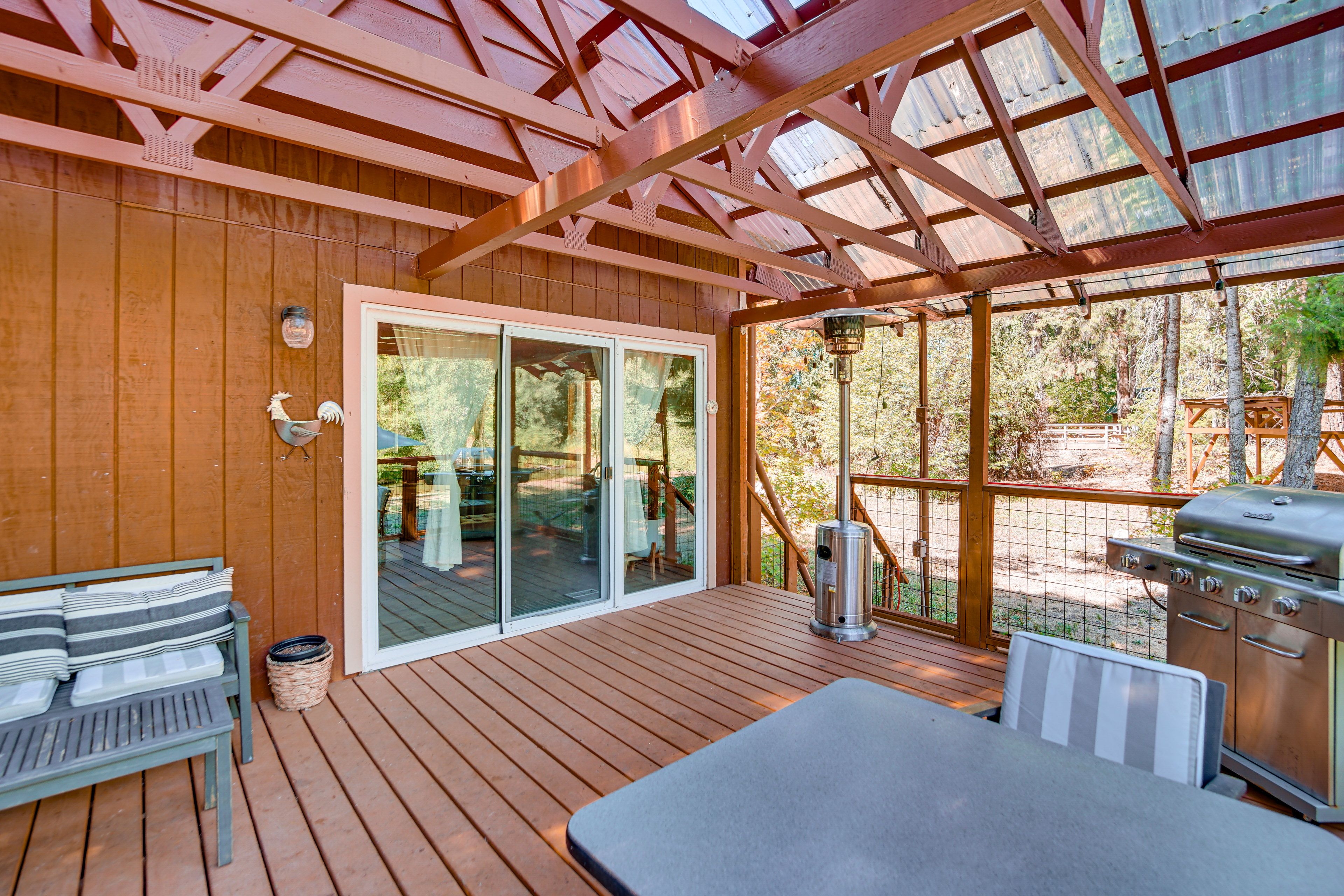 Covered Deck | Gas Grill | Propane Heater | Outdoor Dining