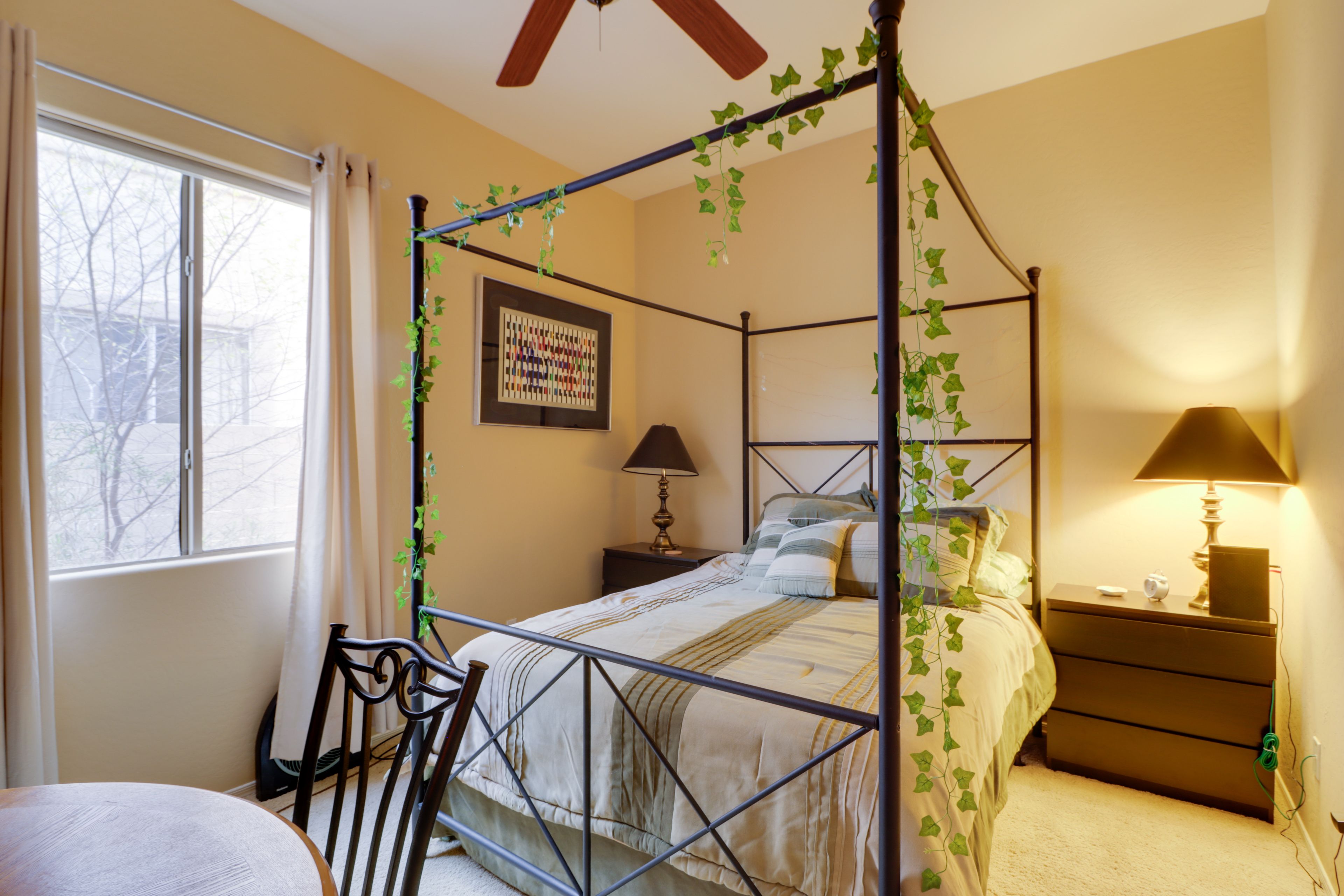 Bedroom 4 | Queen Bed