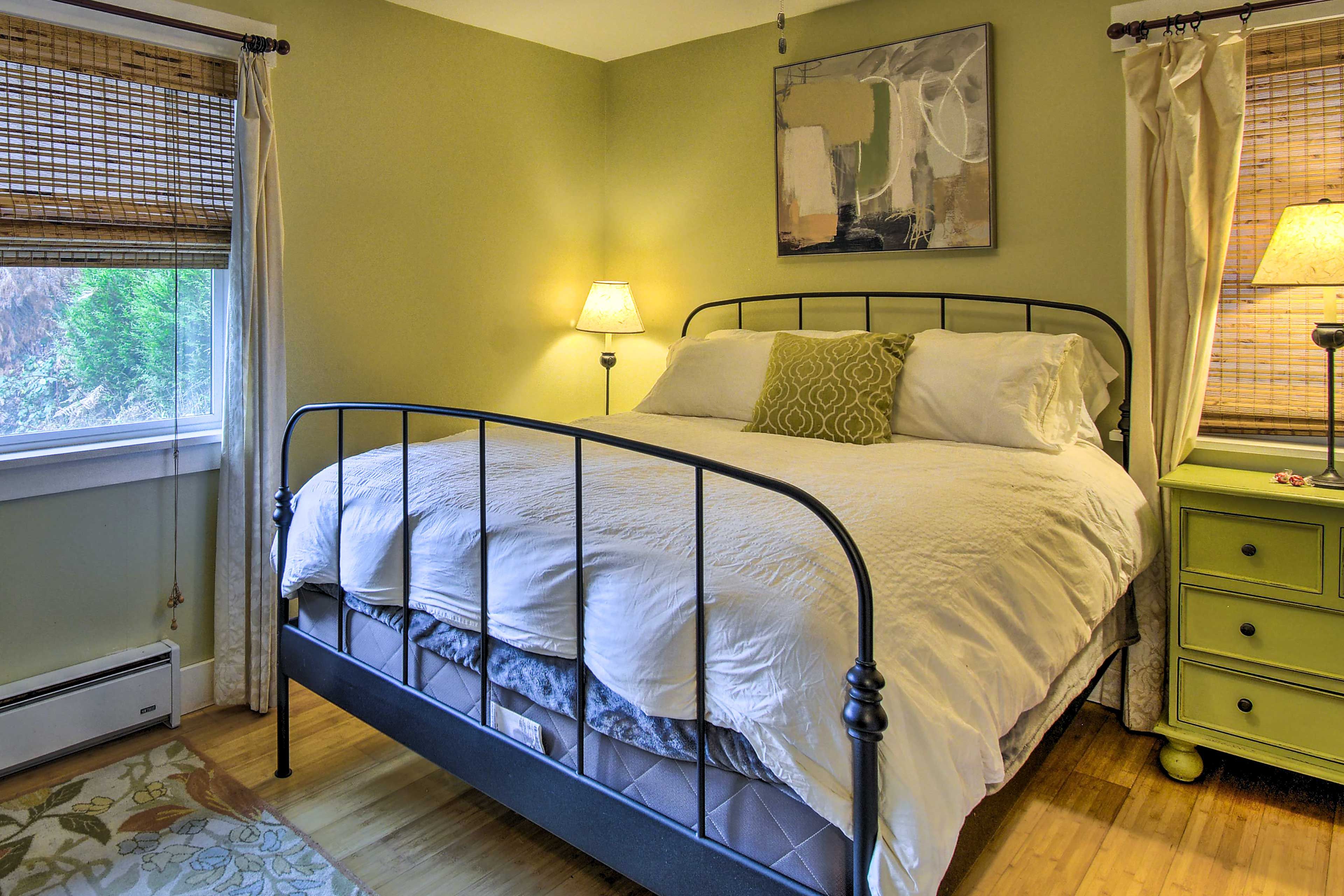 Bedroom 1 | Queen Bed | Linens Provided
