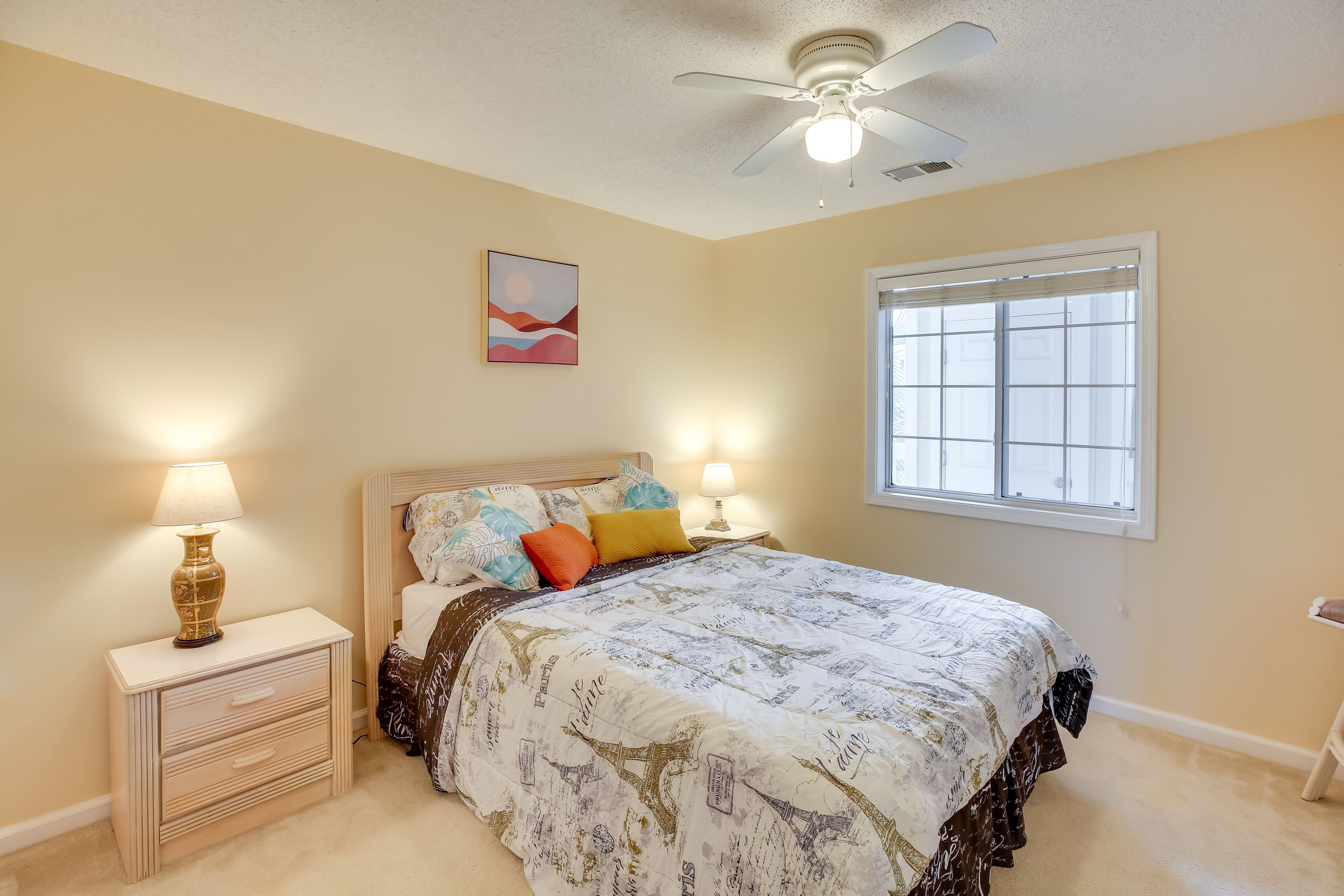 Bedroom 2 | Queen Bed