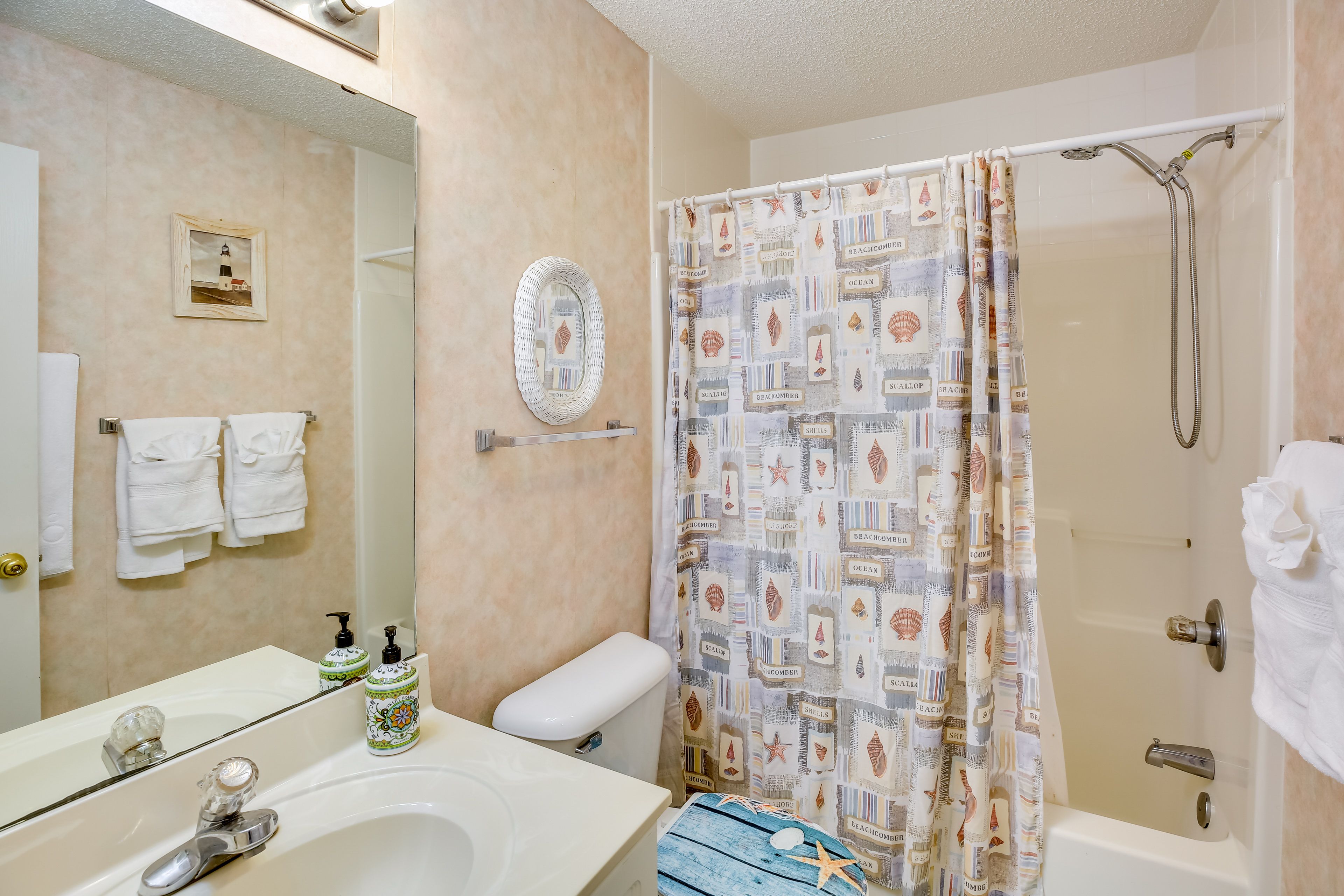 Bathroom | Towels Provided