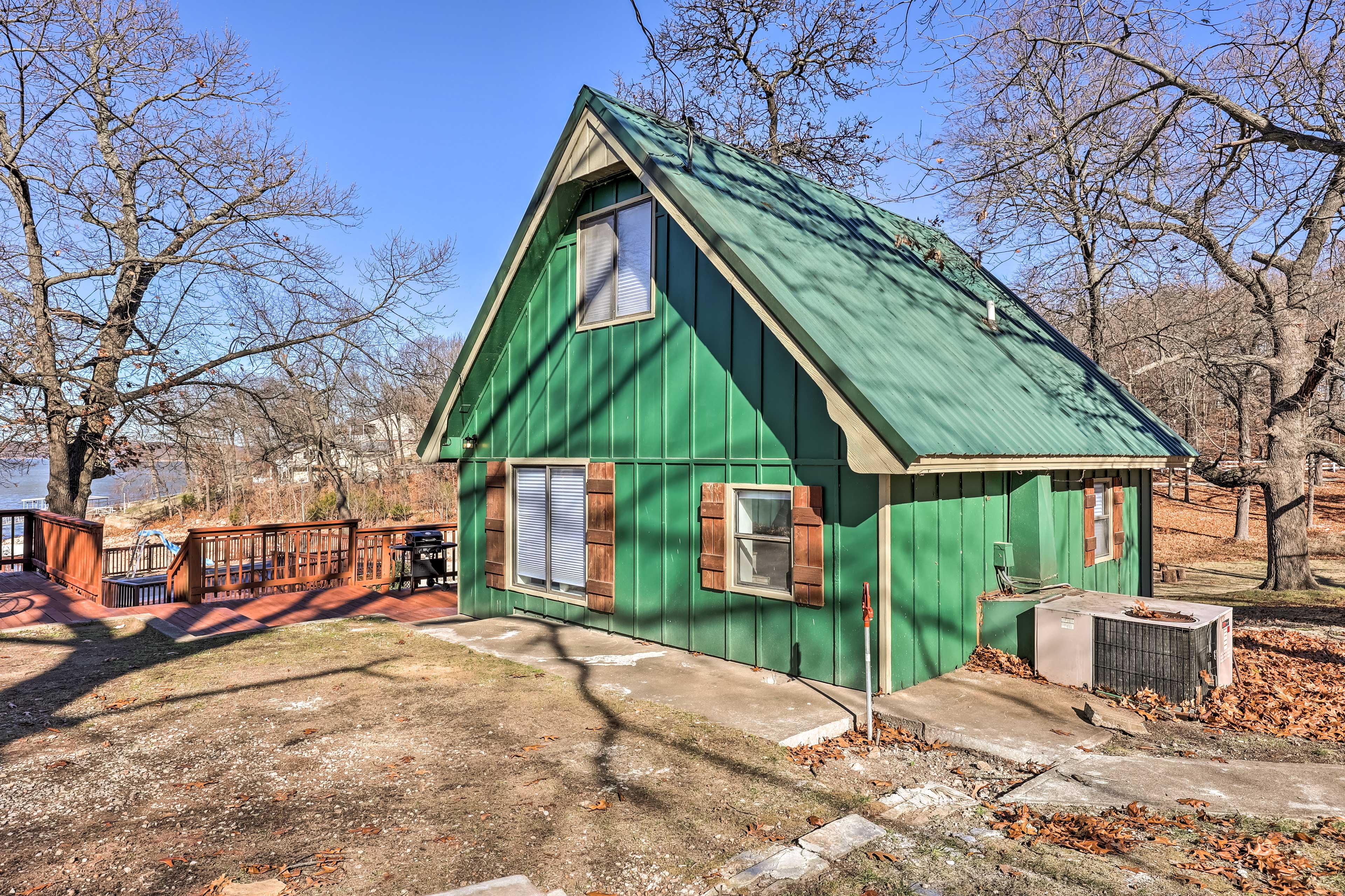 Grove Vacation Rental | 1BR | 1BA | Stairs Required | 800 Sq Ft