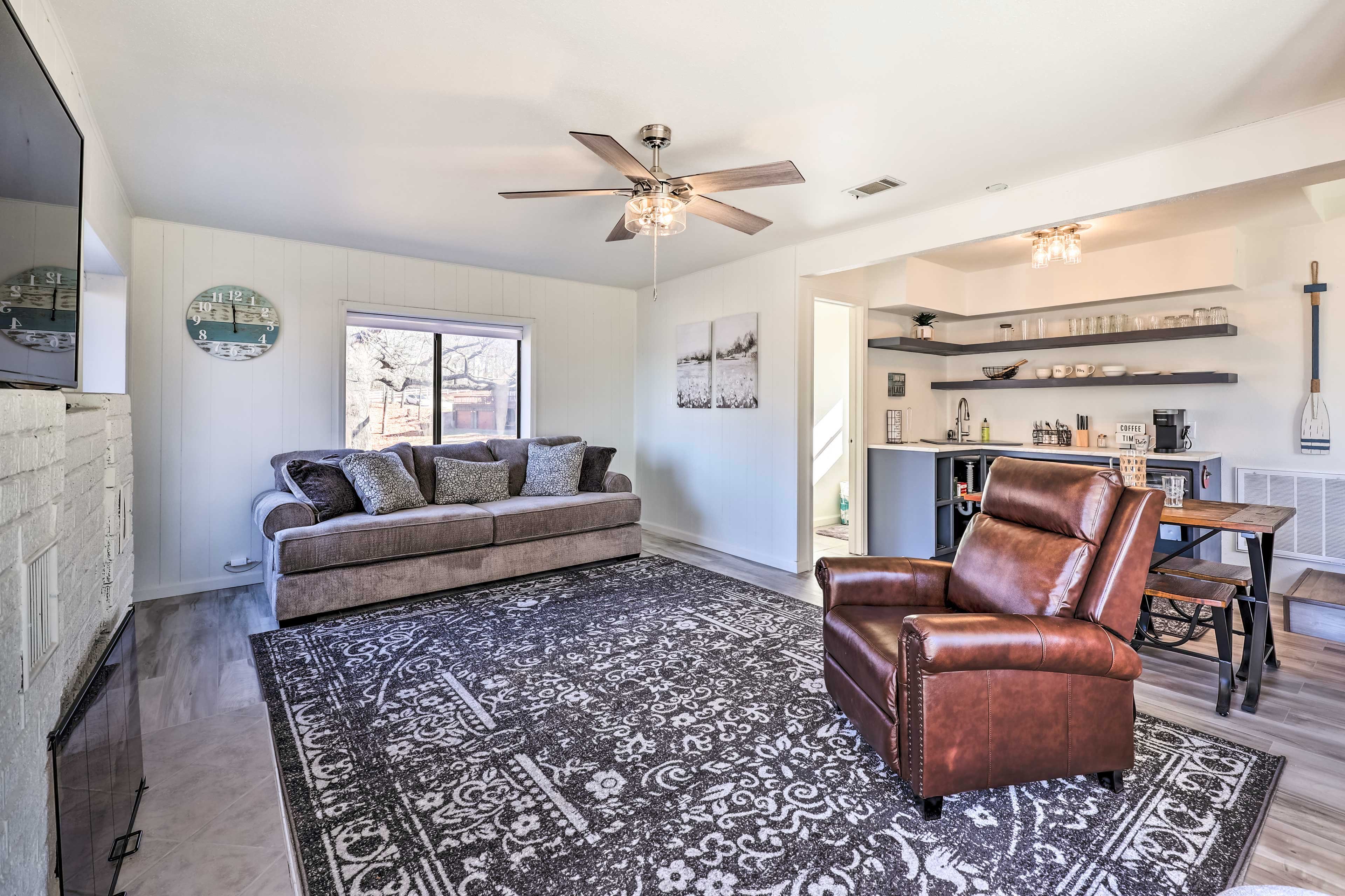 Living Room | 1st Floor | Full Sleeper Sofa | Free WiFi