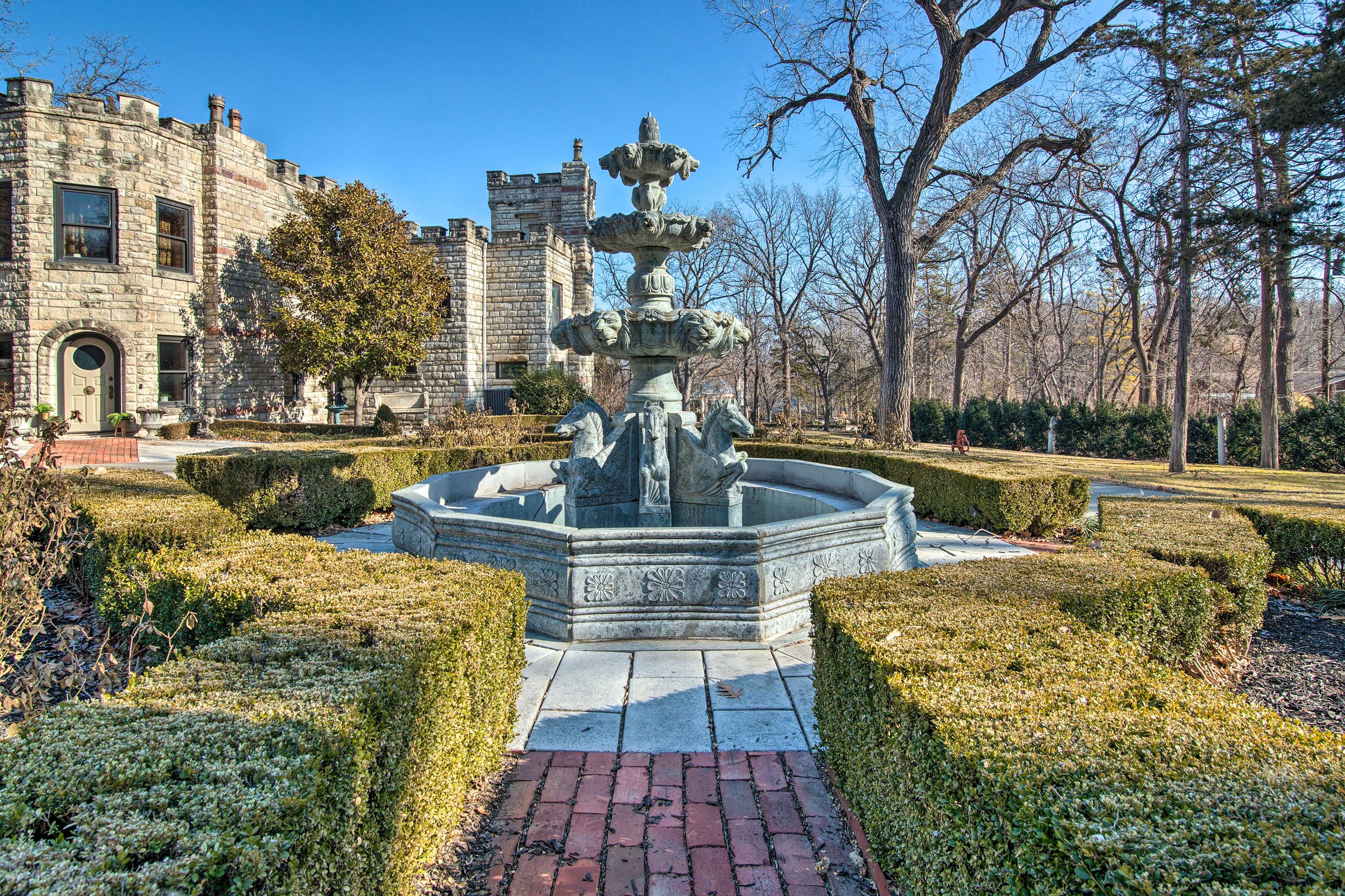 Castle Grounds | Water Fountain