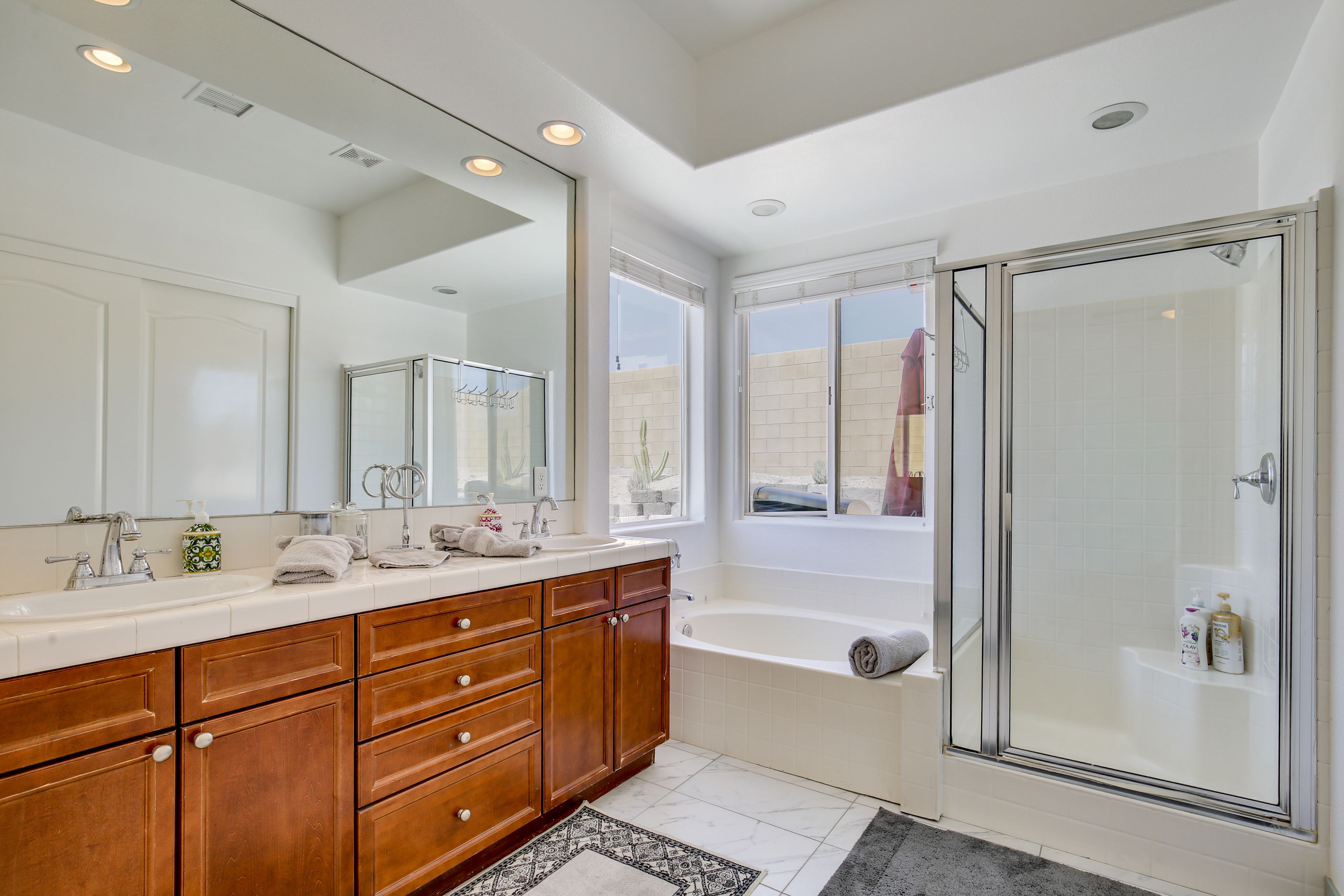 Full Bath | Towels | Hair Dryer