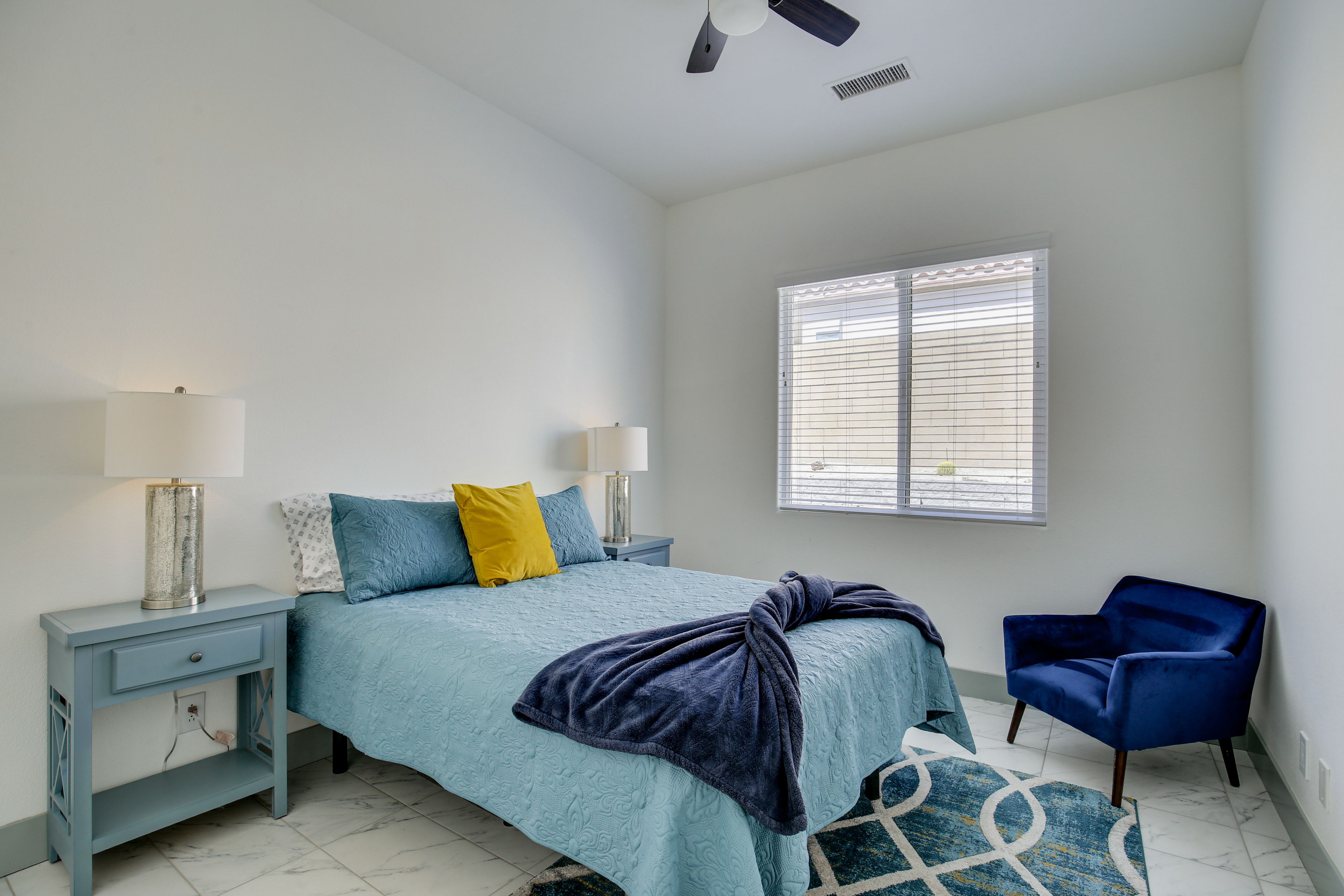 Bedroom 3 | Queen Bed