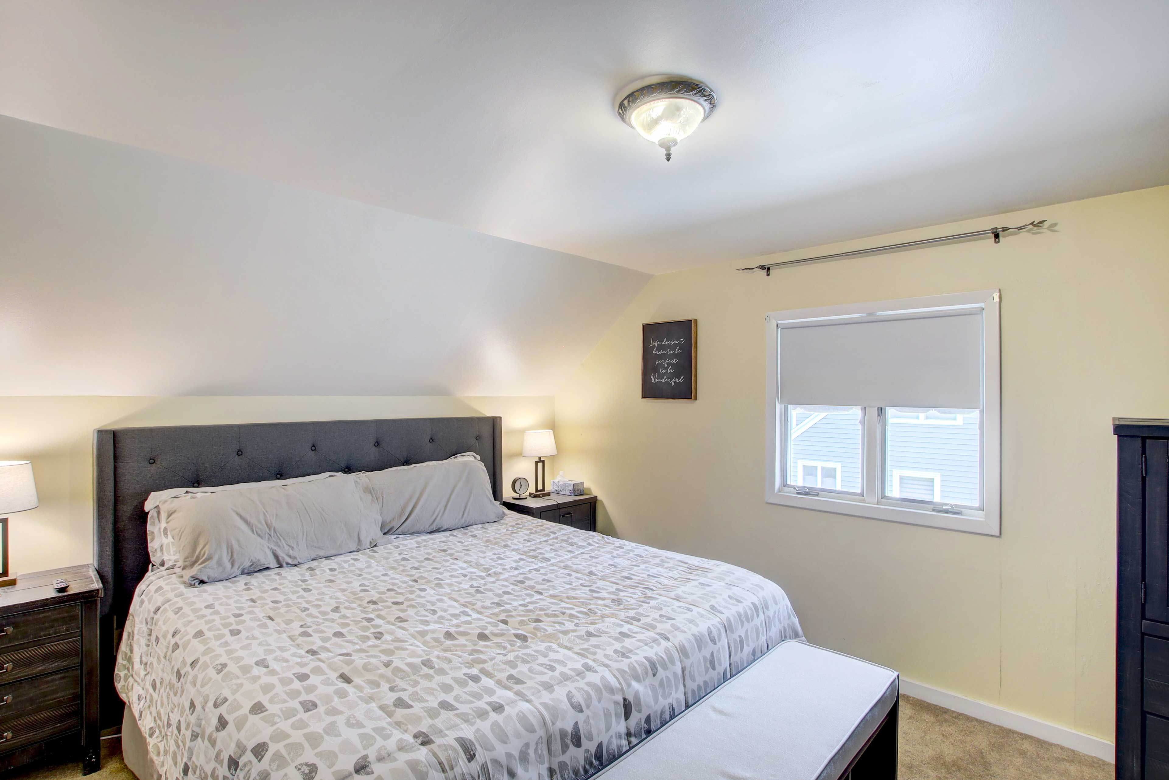 Bedroom 3 | 2nd Floor | King Bed | Smart TV | Closet