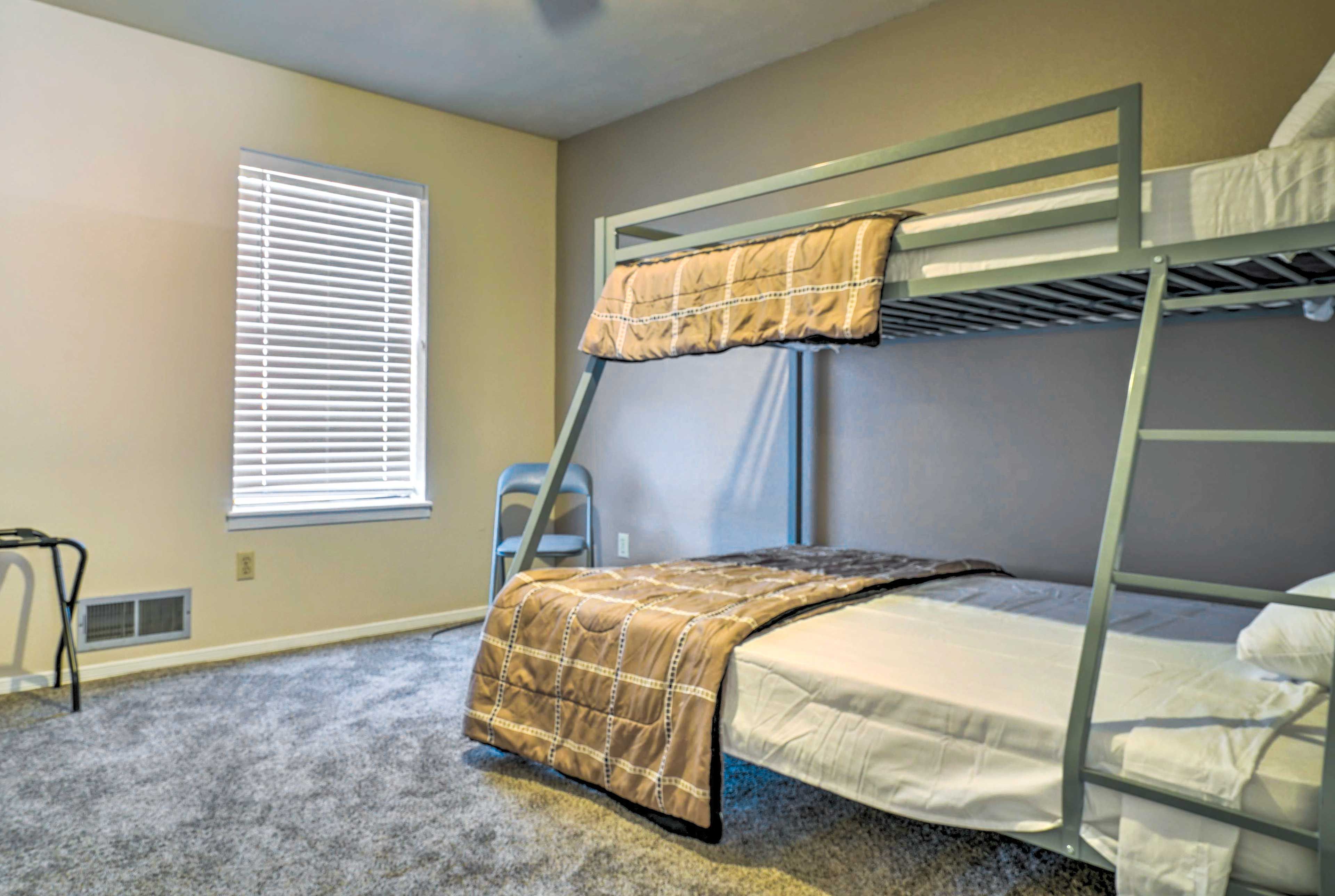 Bedroom 3 | Twin/Full Bunk Bed | Linens Provided