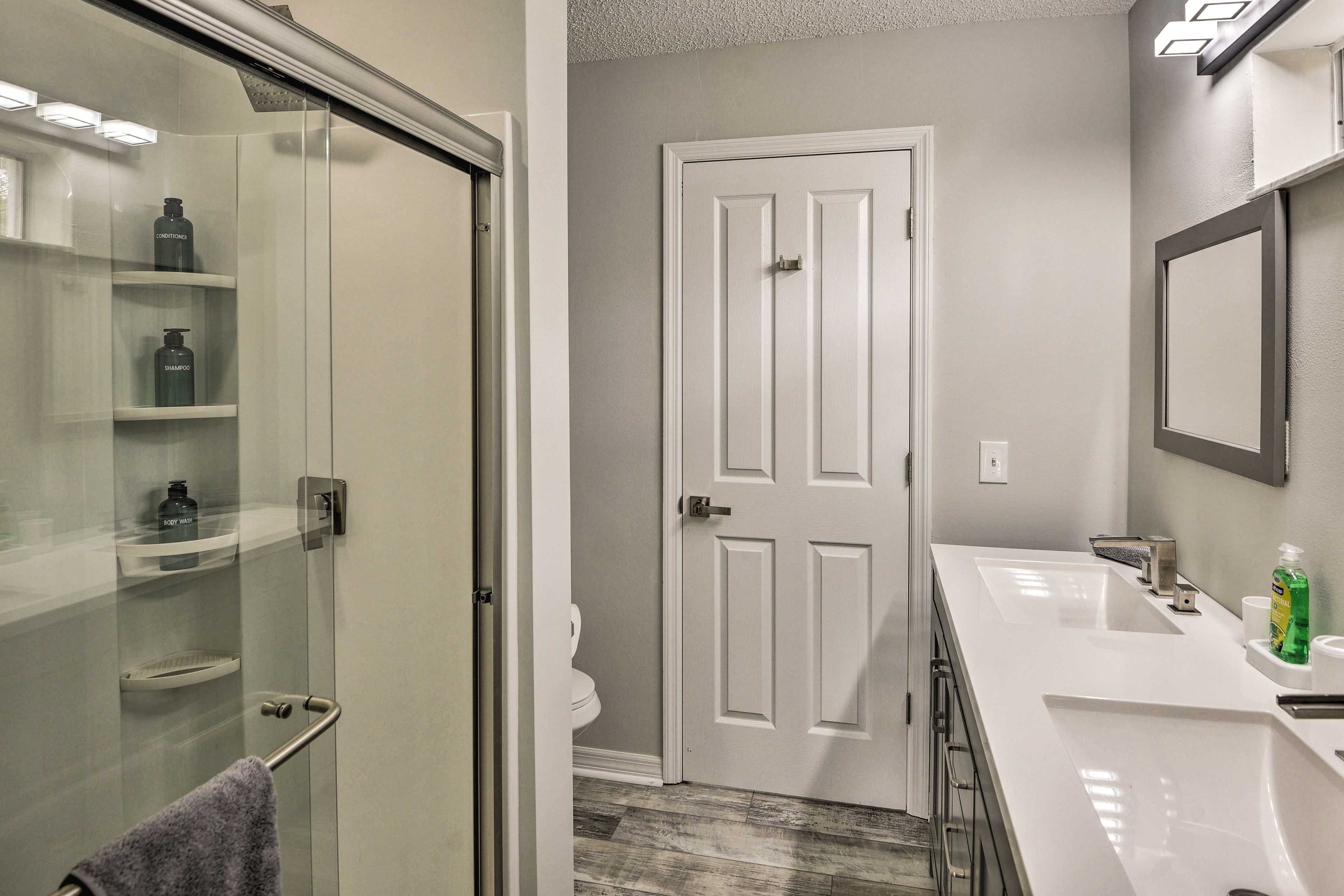 En-Suite Bathroom | Complimentary Toiletries