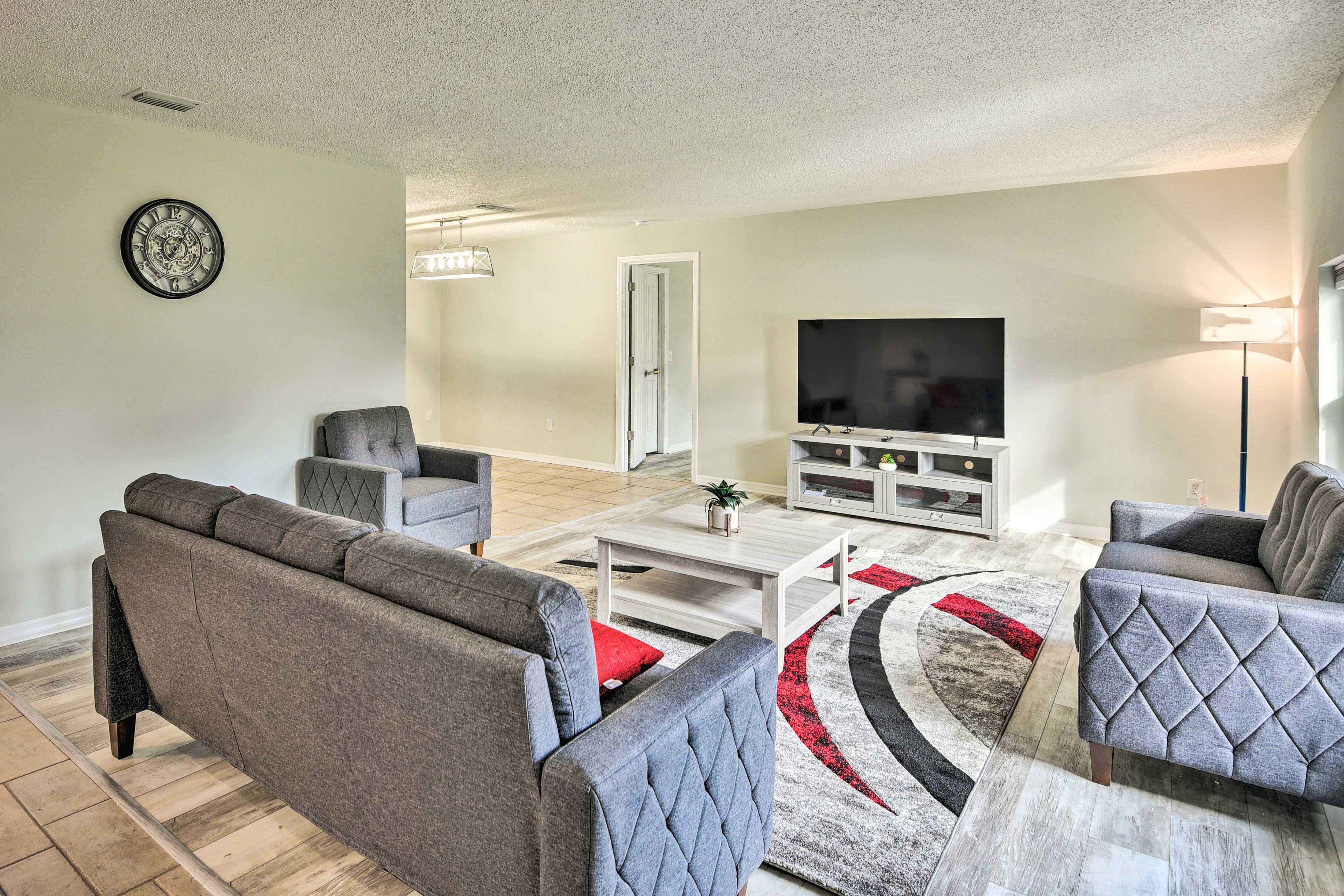 Living Room | Free WiFi