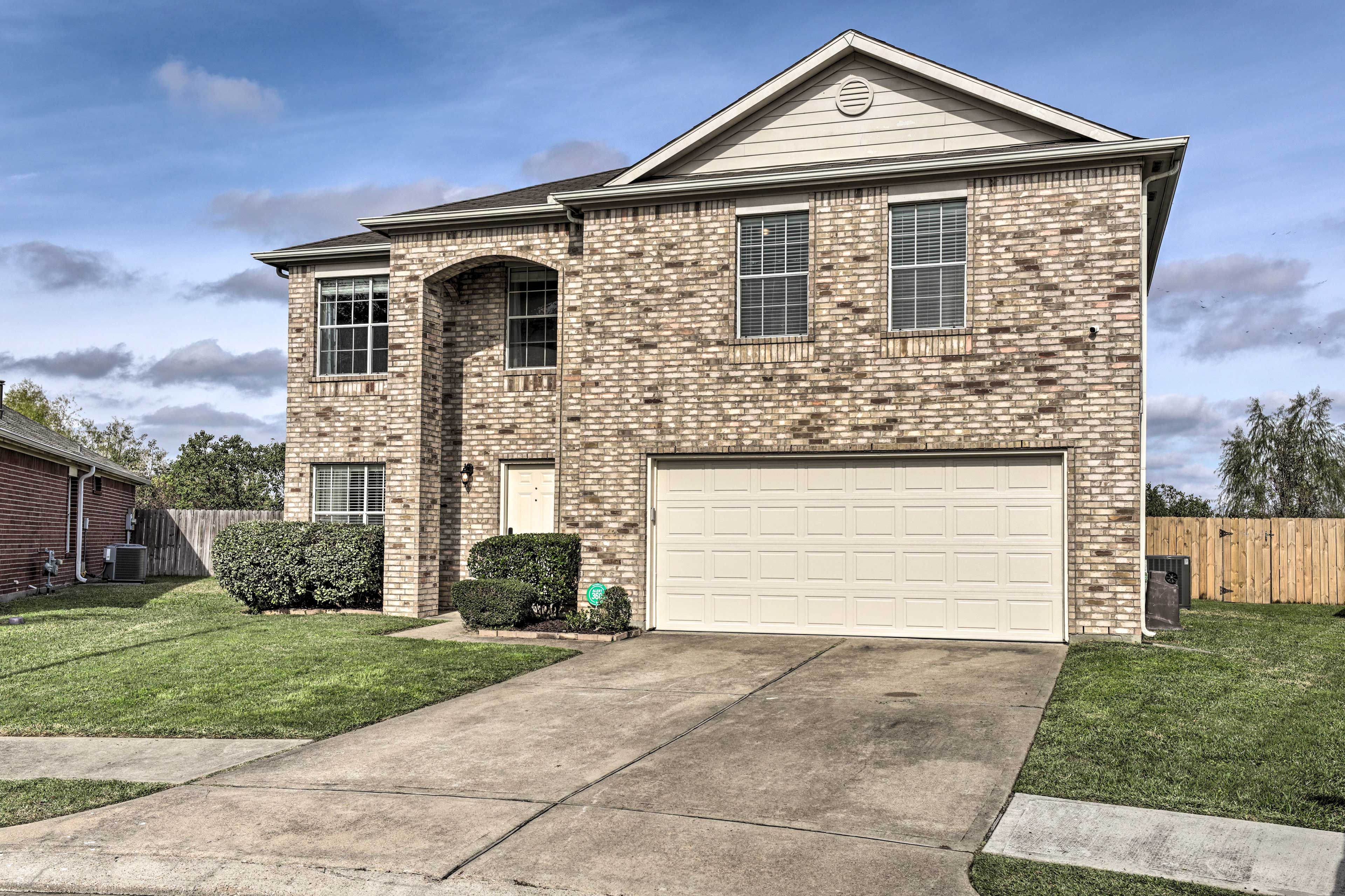 House Exterior | Keyless Entry | Quiet Neighborhood