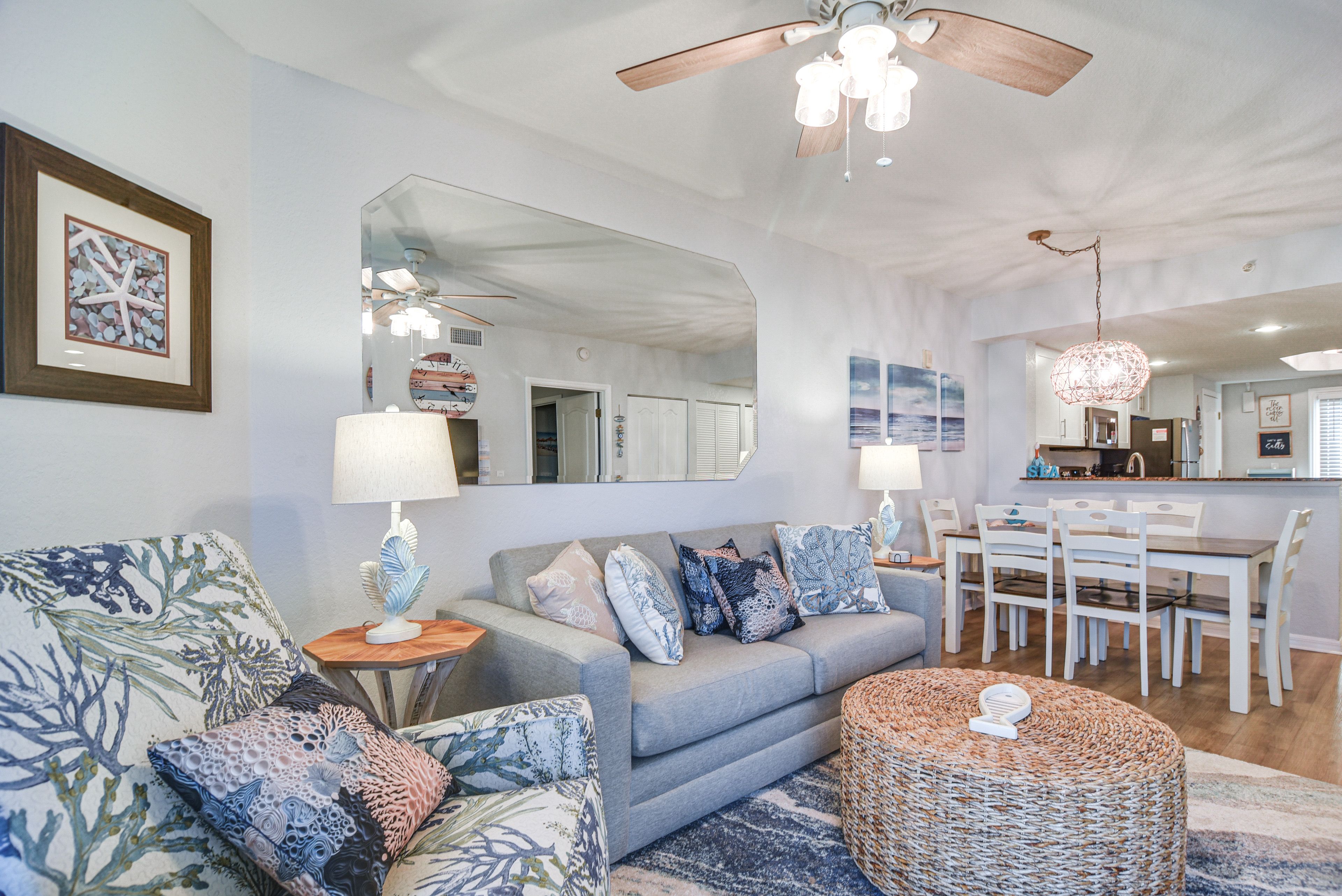 Living Room | Sleeper Sofa | Flat-Screen TV | DVD Player | Books