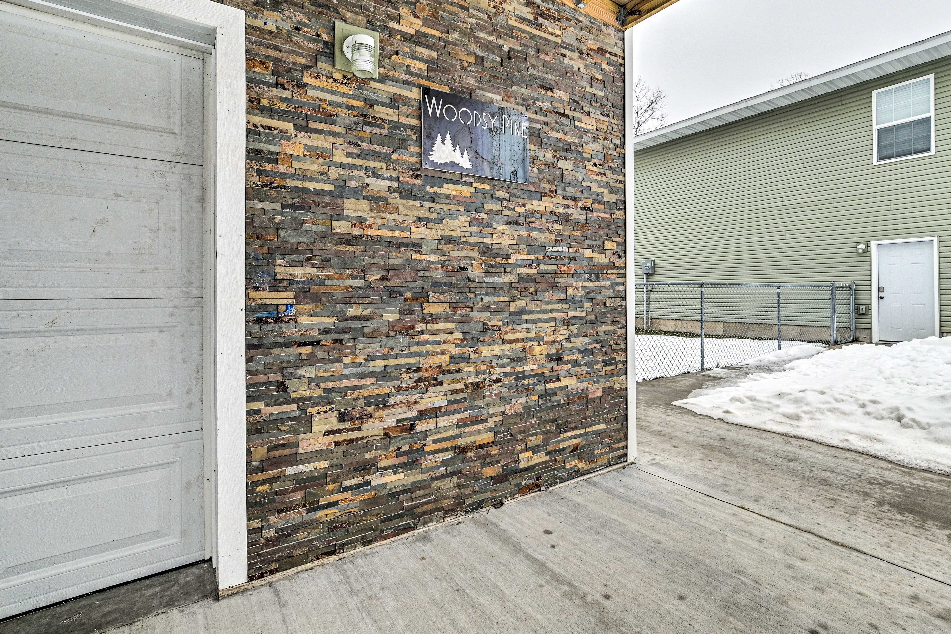 Cabin Exterior | Keyless Entry