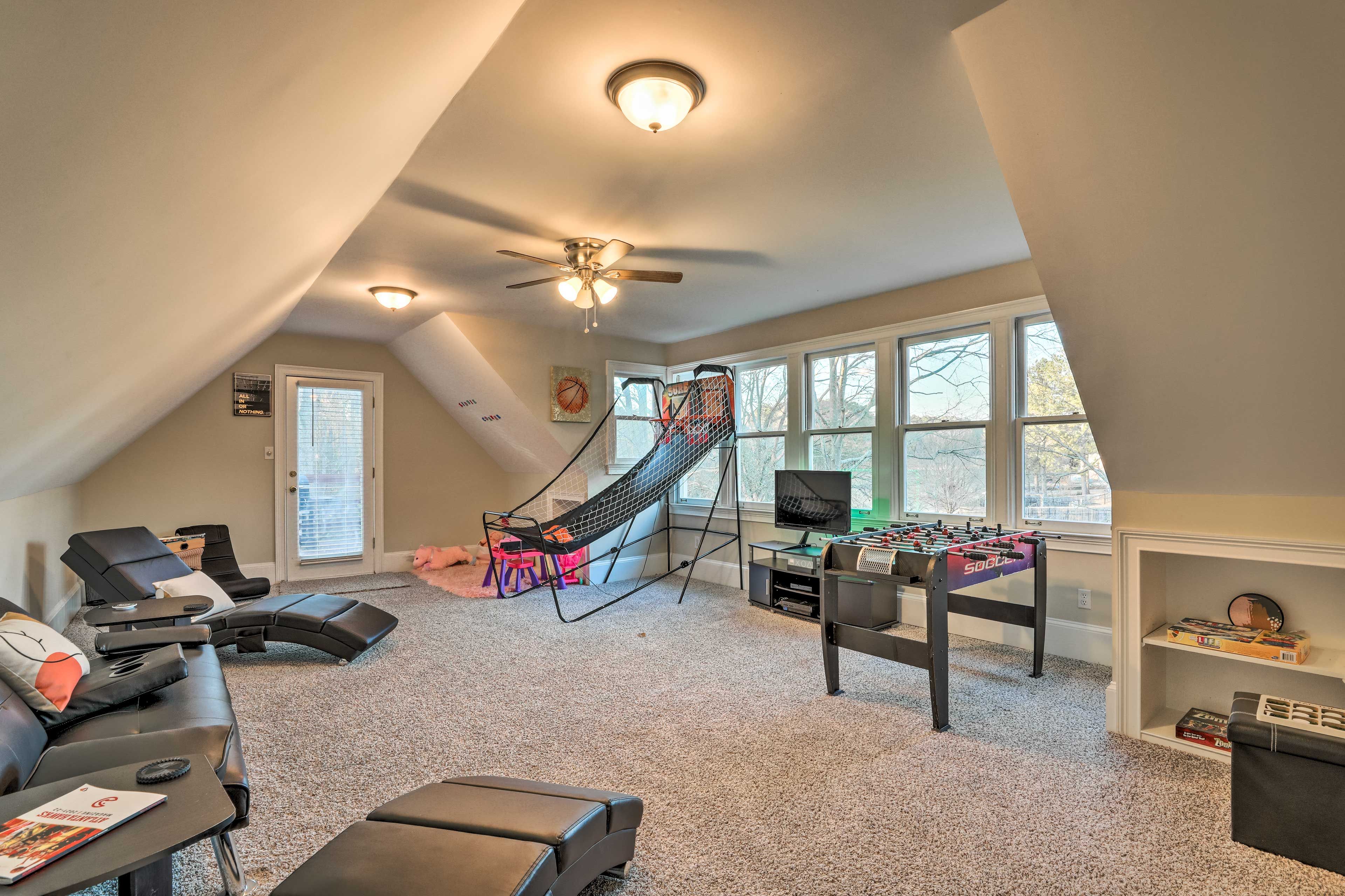 Game Room | Futon | Smart TV | Foosball Table | Upper Deck Access