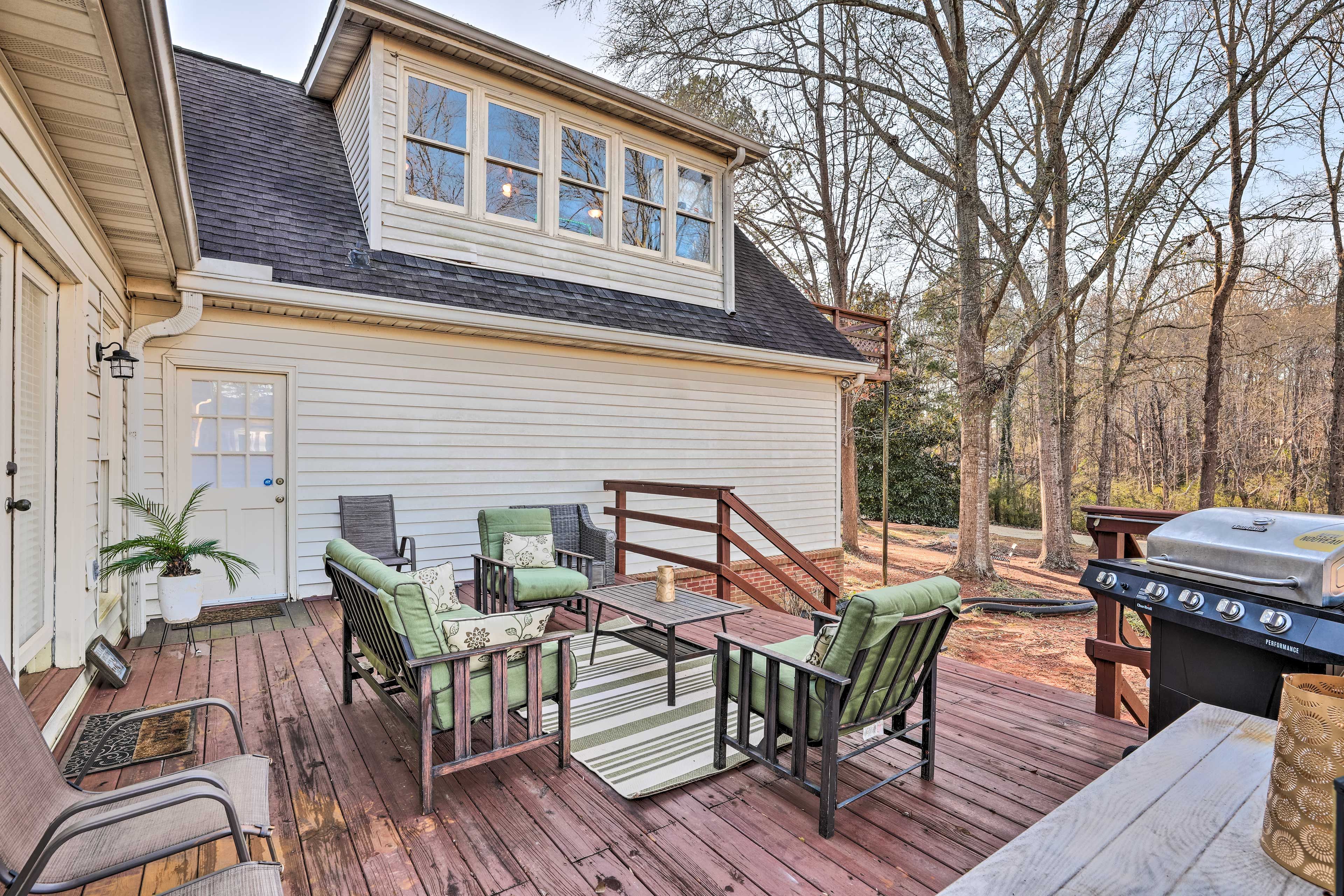 Lower Deck | Gas Grill | Seating Area | Golf Course Views