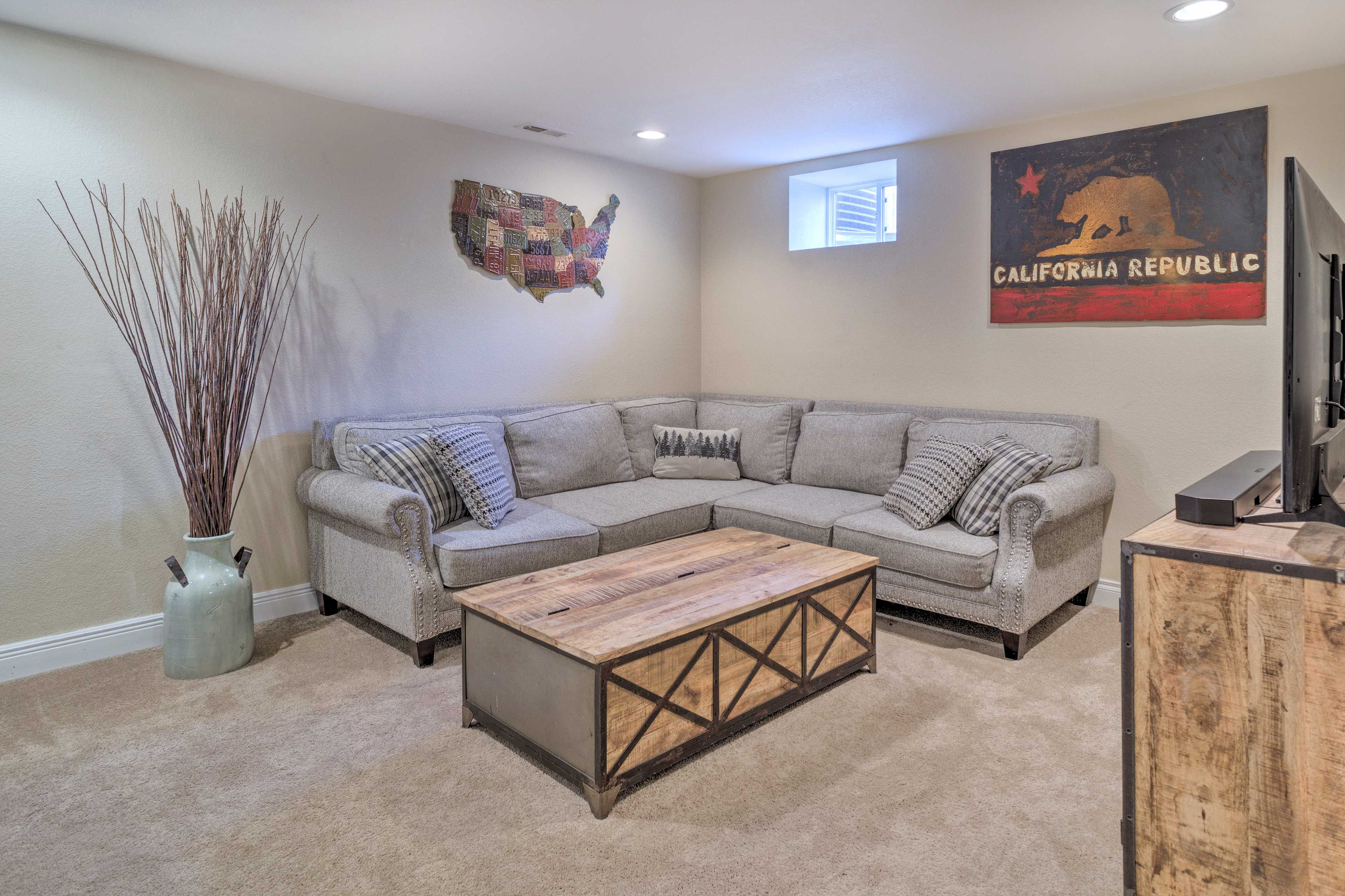 Finished Basement | Smart TV