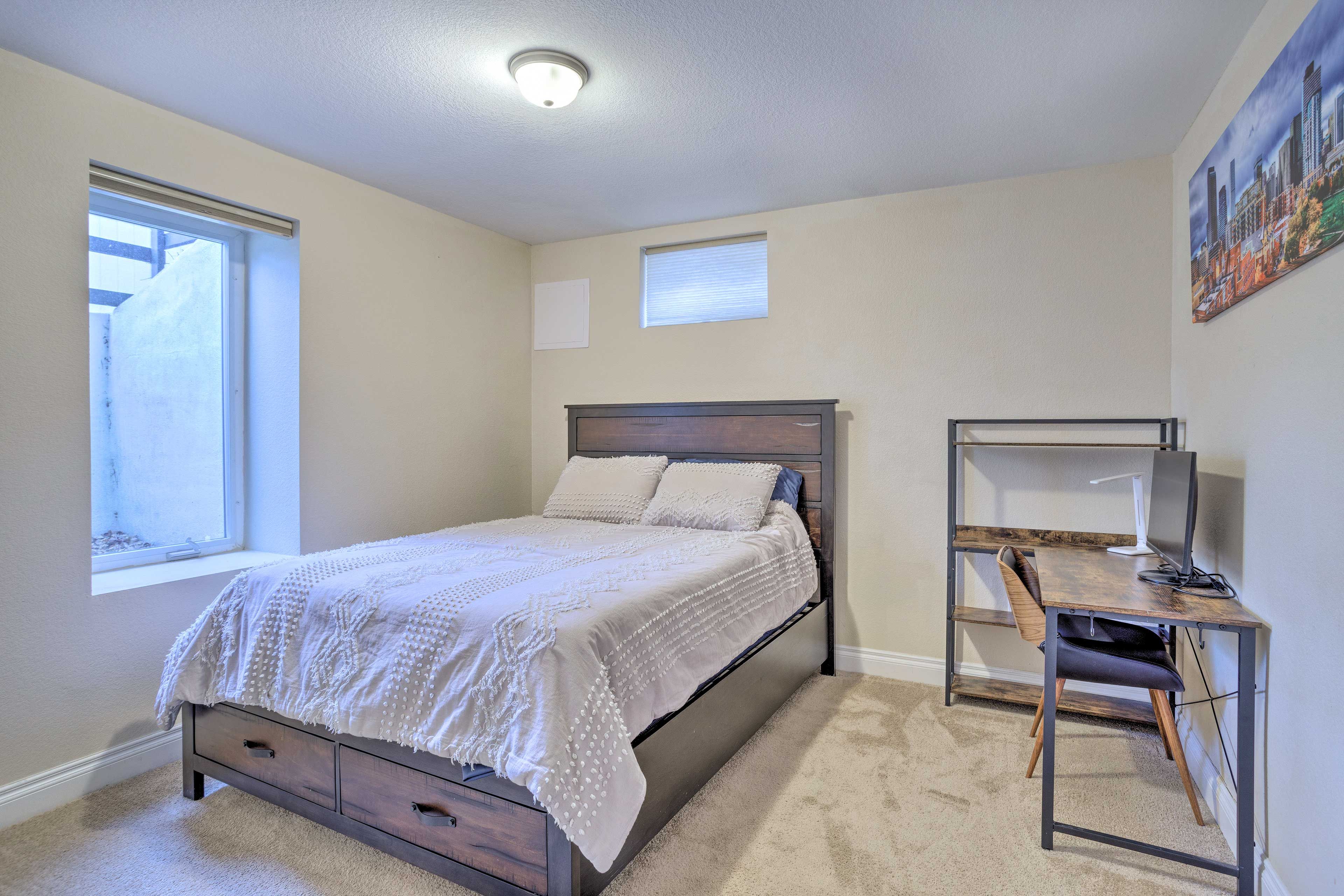 Bedroom 2 | Queen Bed