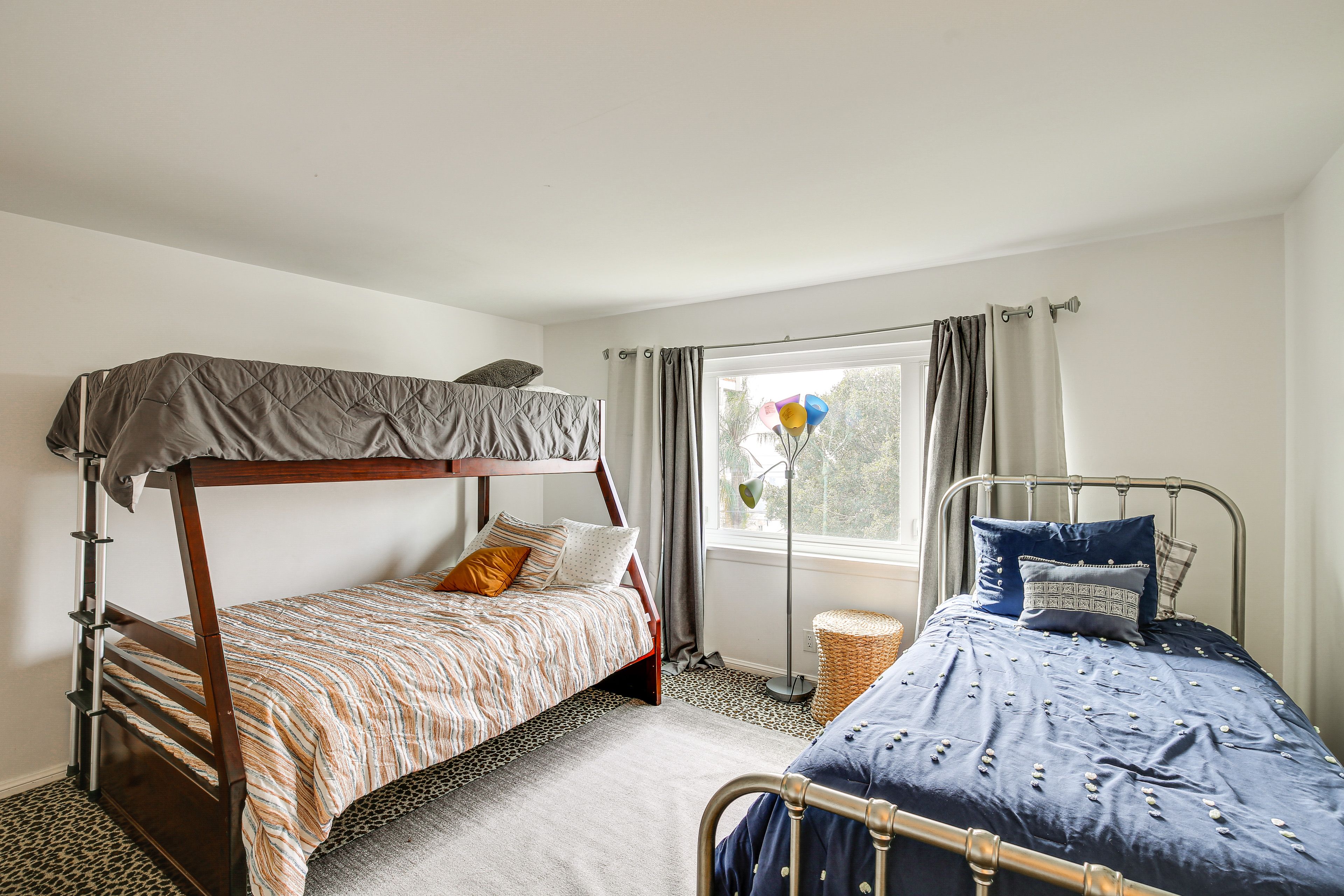Bedroom 2 | Lower Level | Twin/Full Bunk Bed | Twin Bed | Smart TV