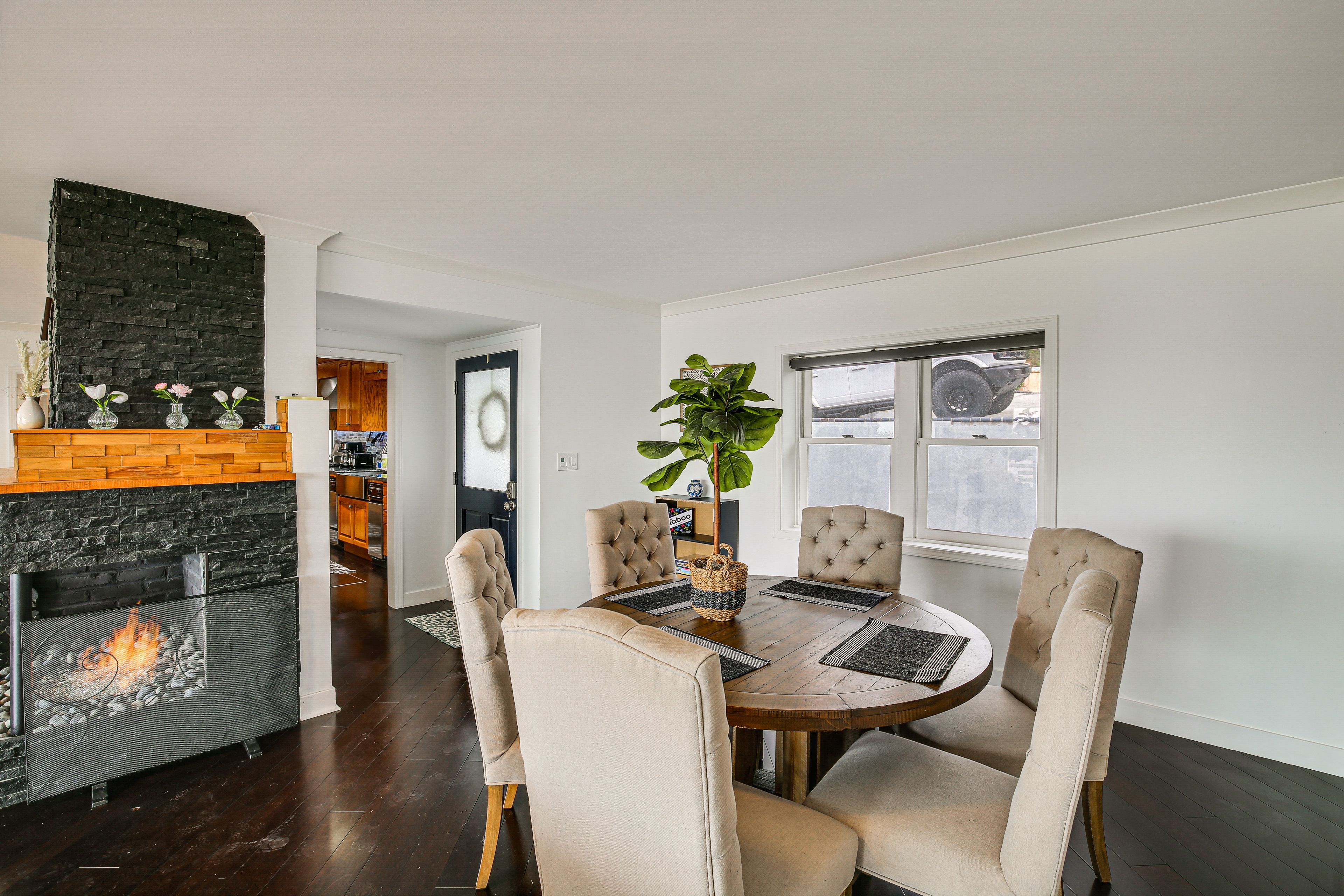 Dining Table | Dishware & Flatware Provided