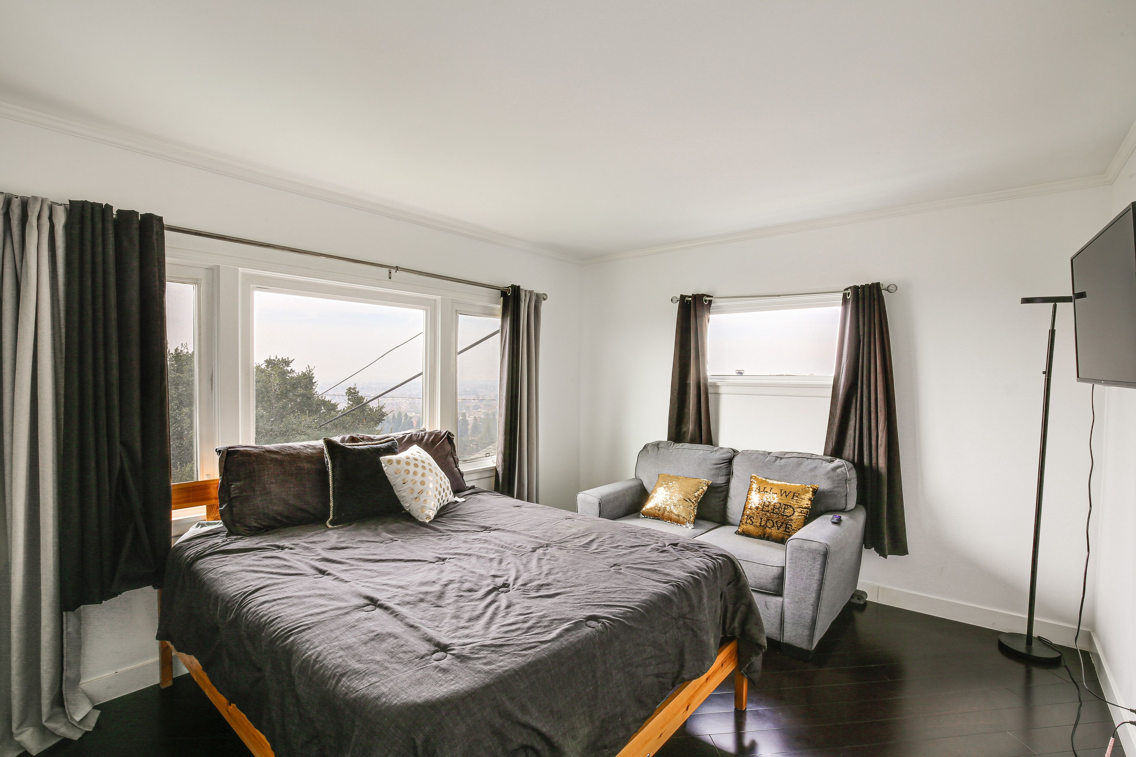 Bedroom 3 | Main Level | Full Bed | Smart TV