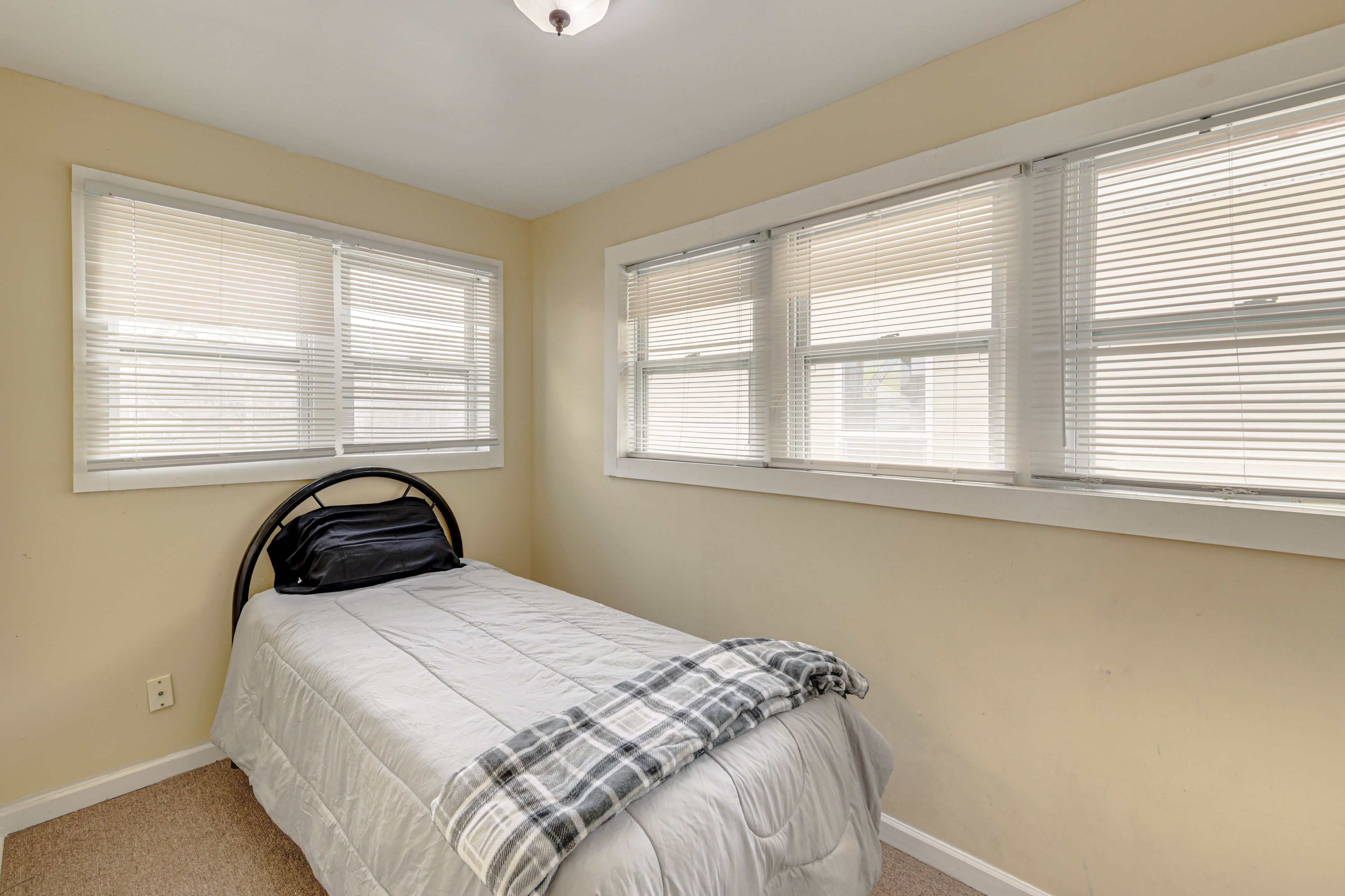 Bedroom 3 | Twin Bed | 2nd Floor