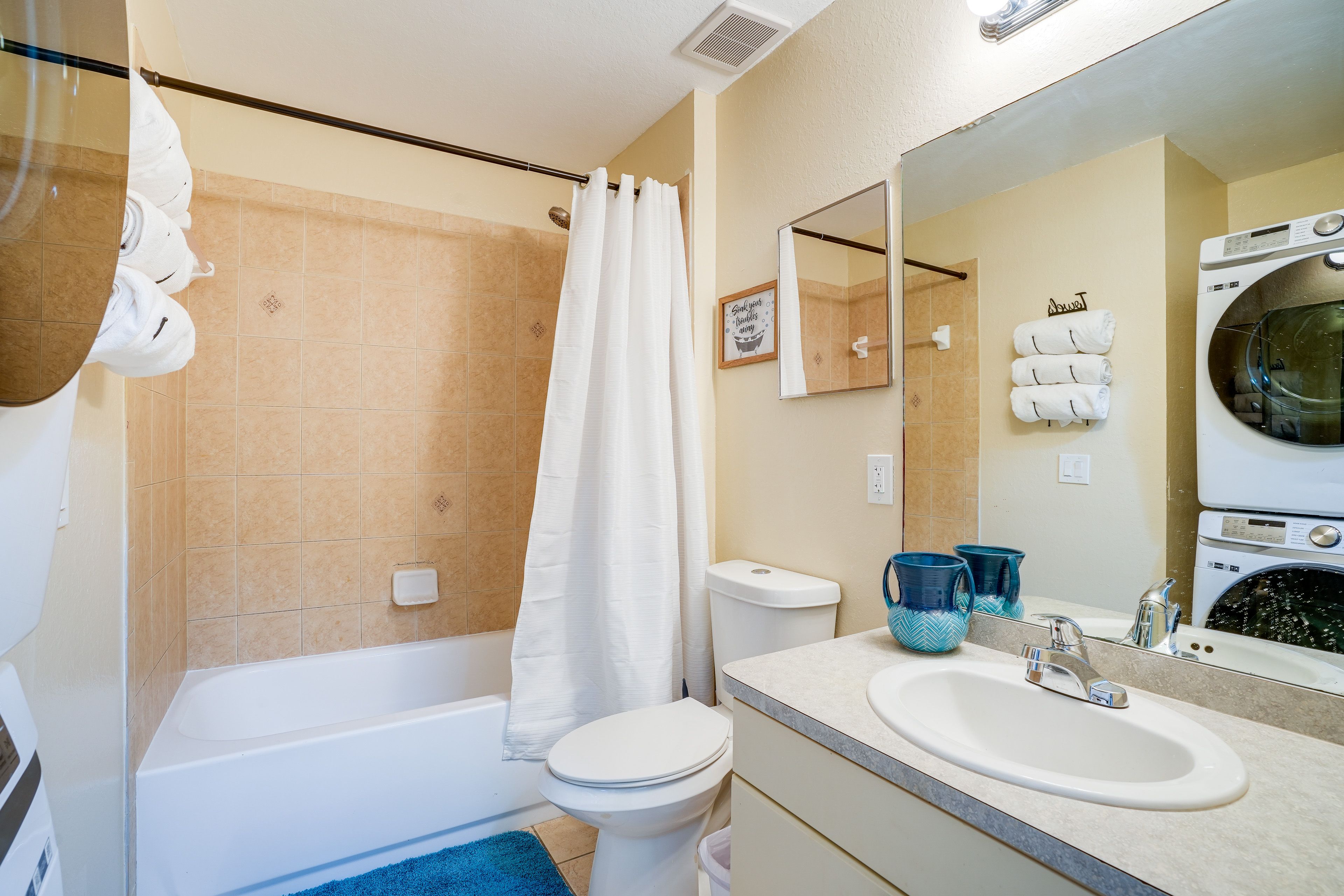 Full Bathroom | Laundry Area