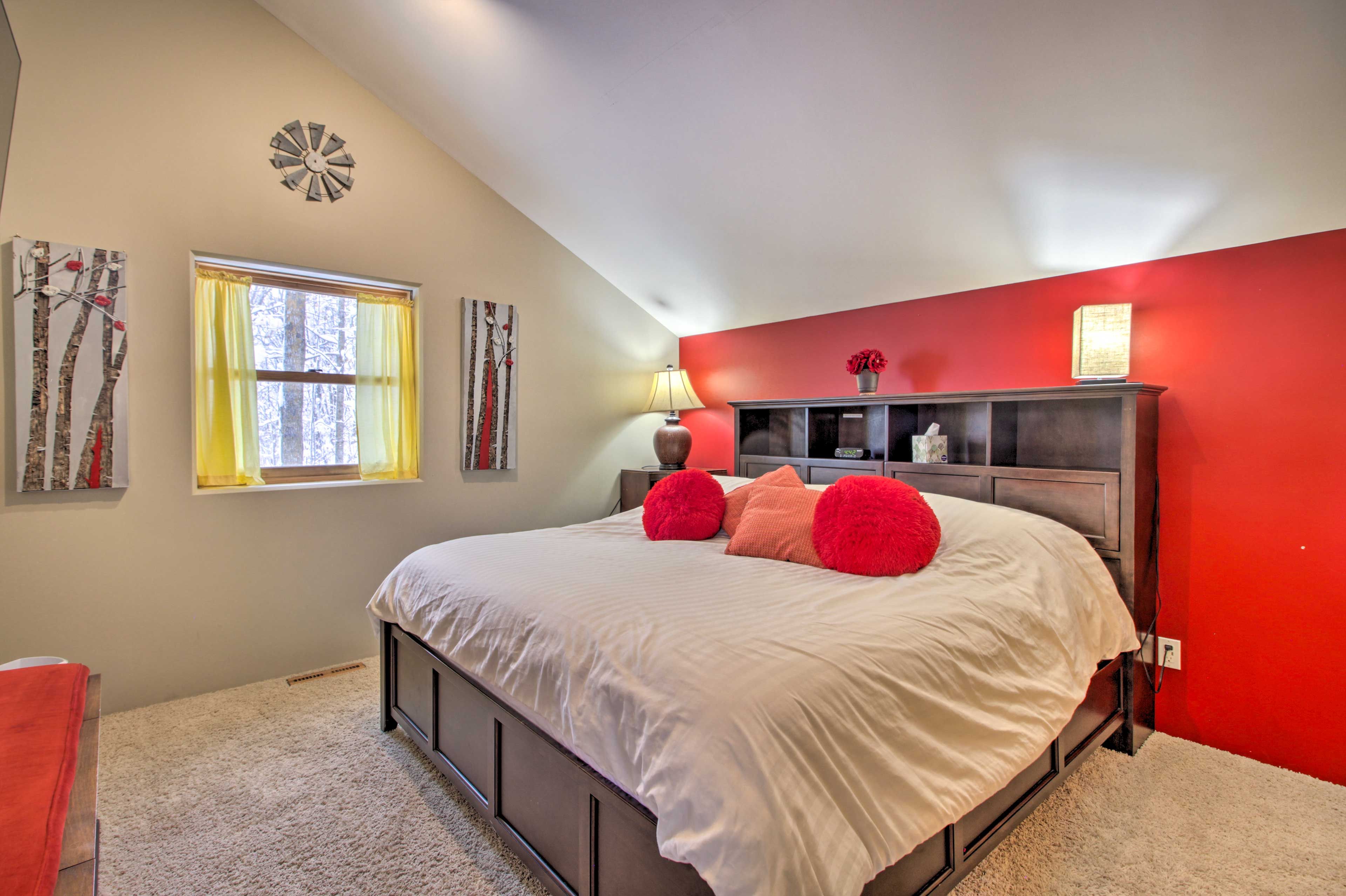 Bedroom 2 | King Bed