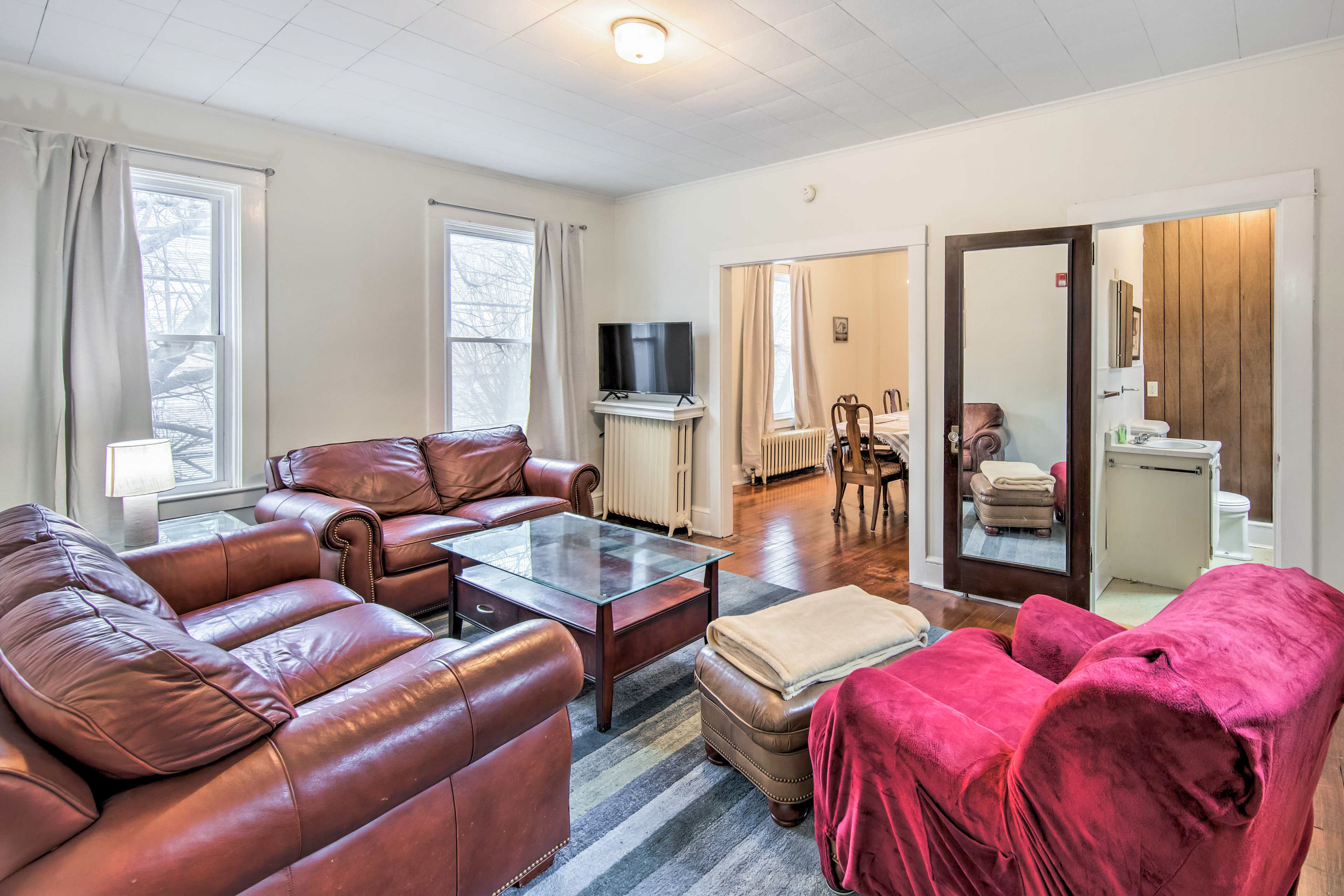 Lancaster Vacation Rental | 4BR | 2BA | 2,000 Sq Ft | Stairs Required