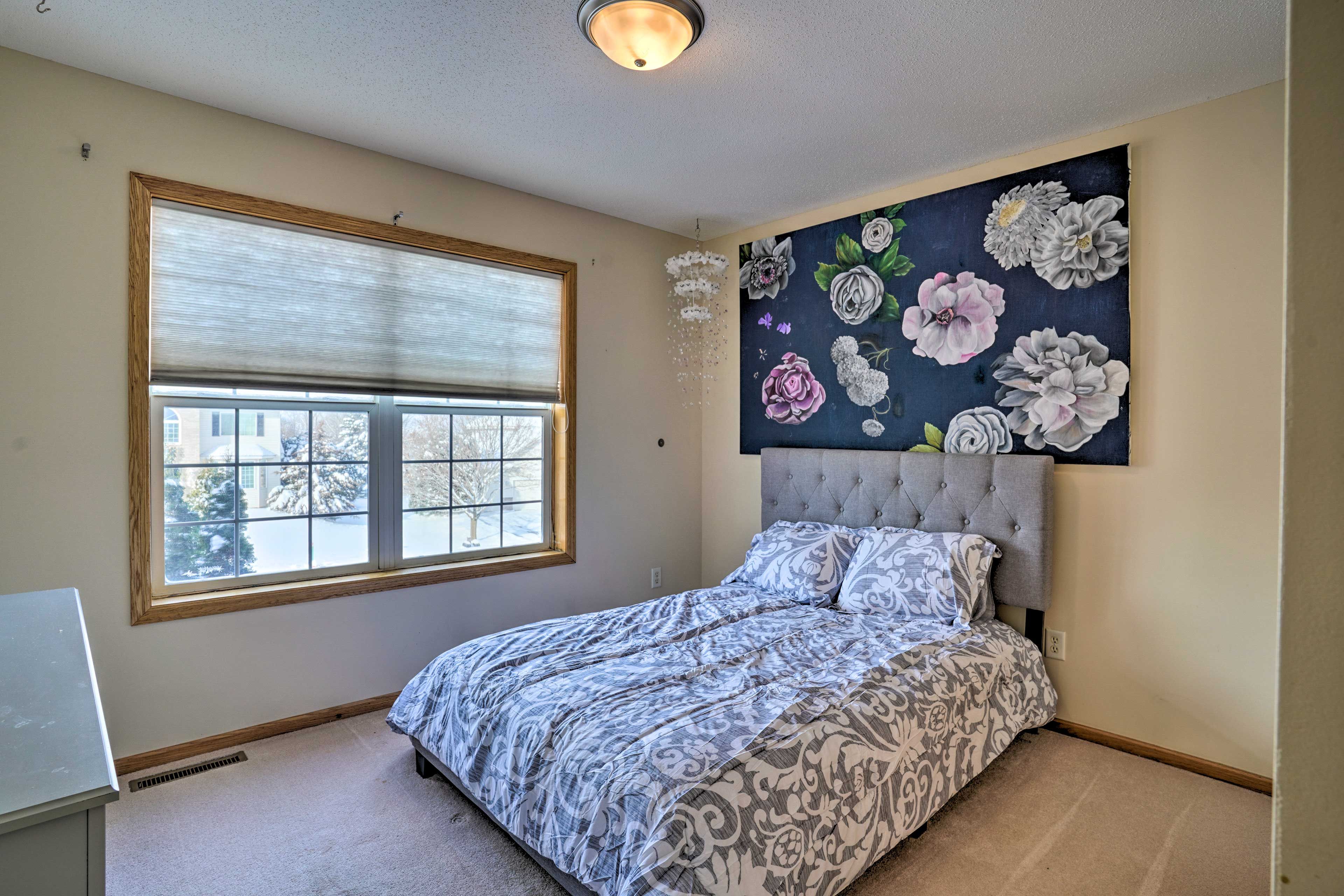 Bedroom 3 | Queen Bed | Linens & Towels Provided