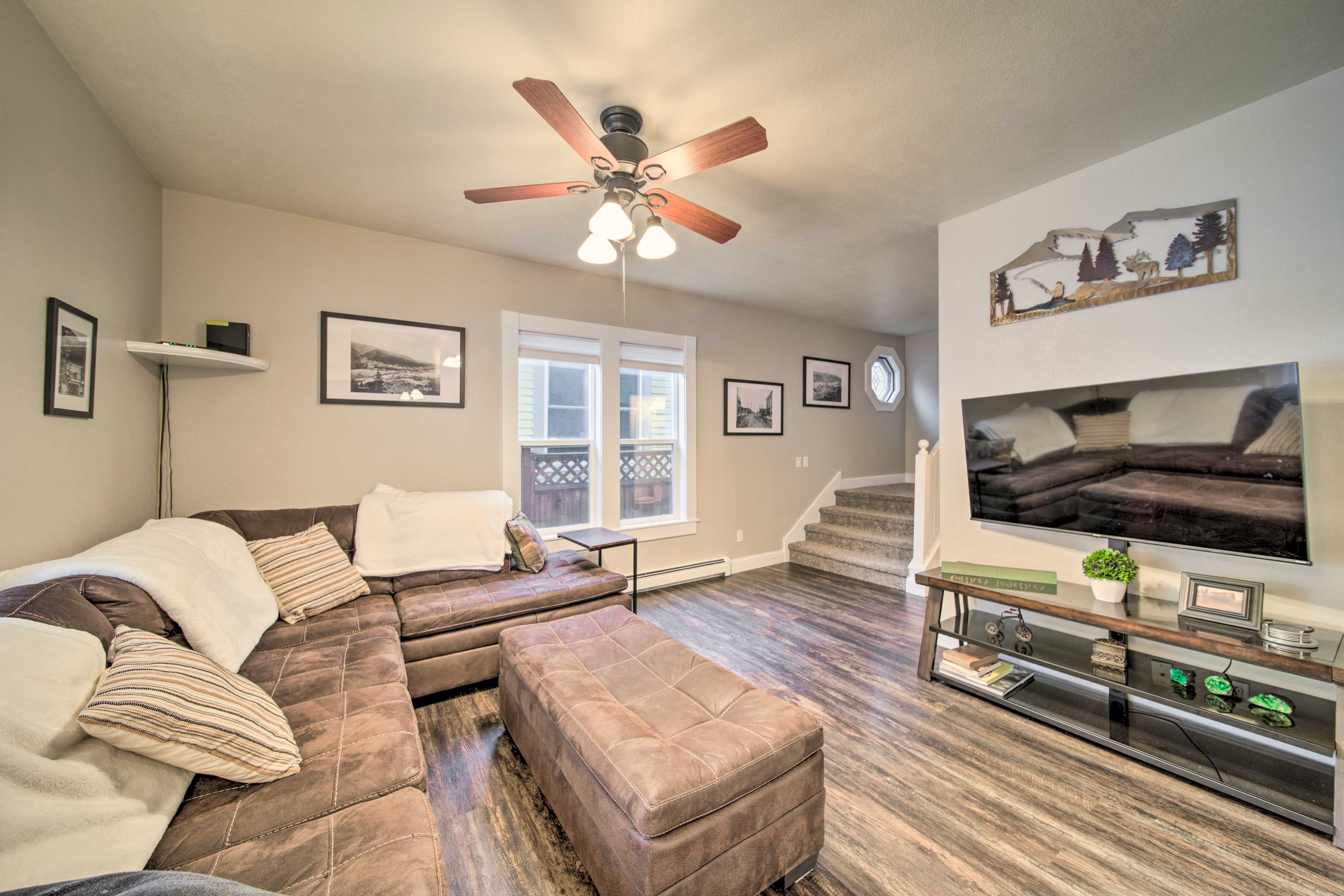 Living Room | 1st Floor | Sleeper Sofa | Central Heating