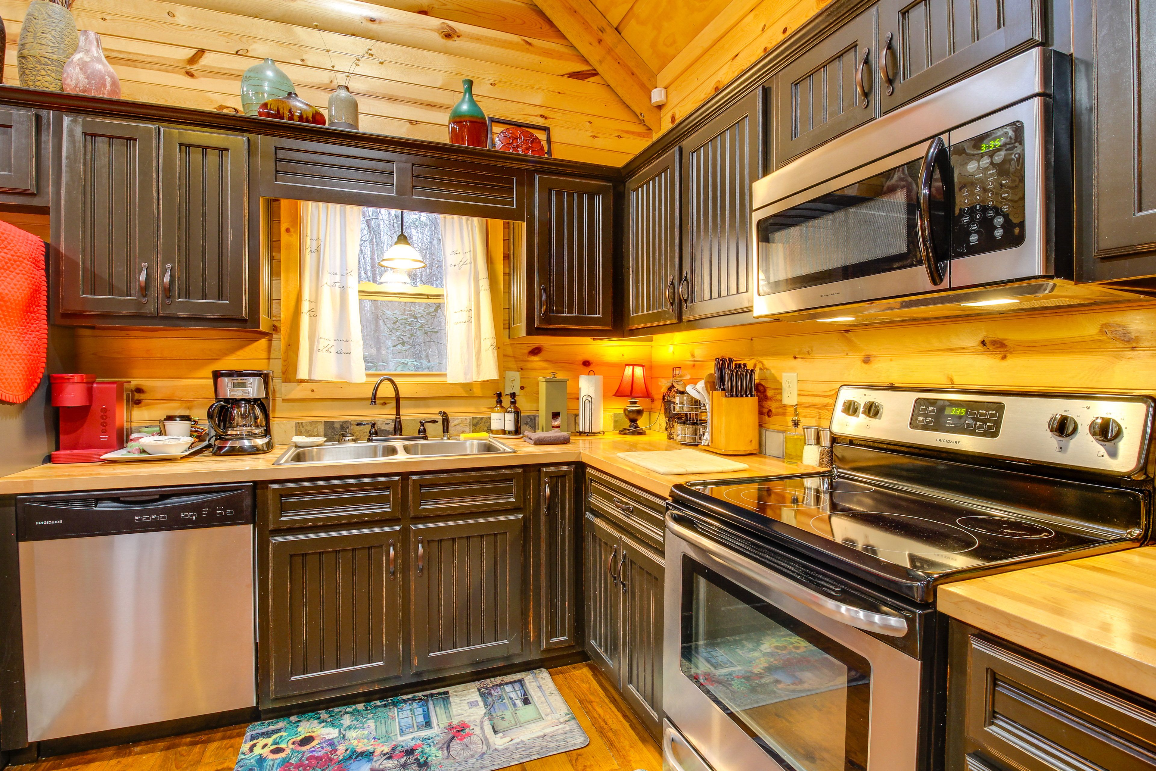 Kitchen | 1st Floor | Keurig & Drip Coffee Makers | Cooking Basics