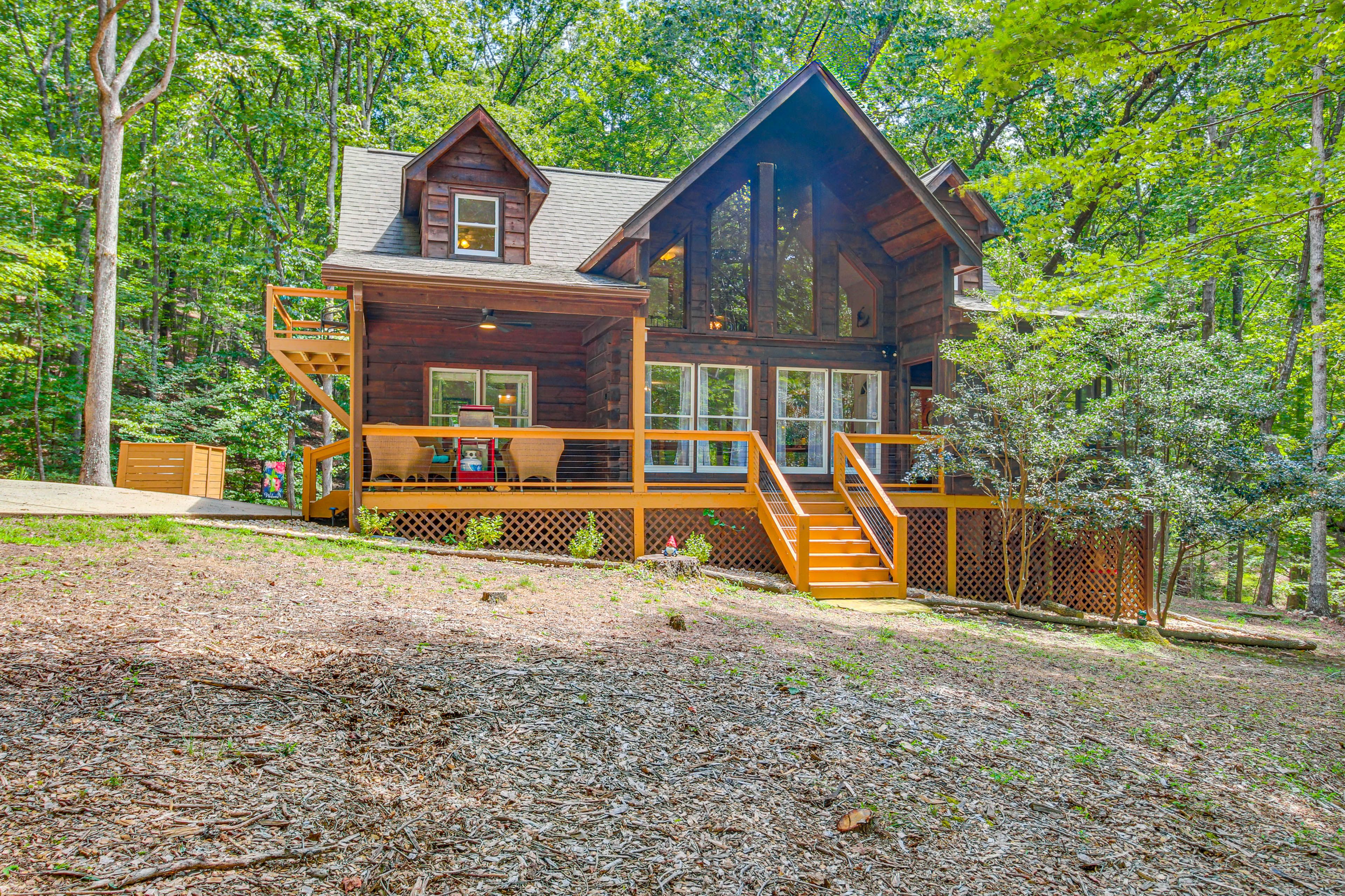 Jasper Vacation Rental | 3BR | 2BA | 1,680 Sq Ft | Stairs Required