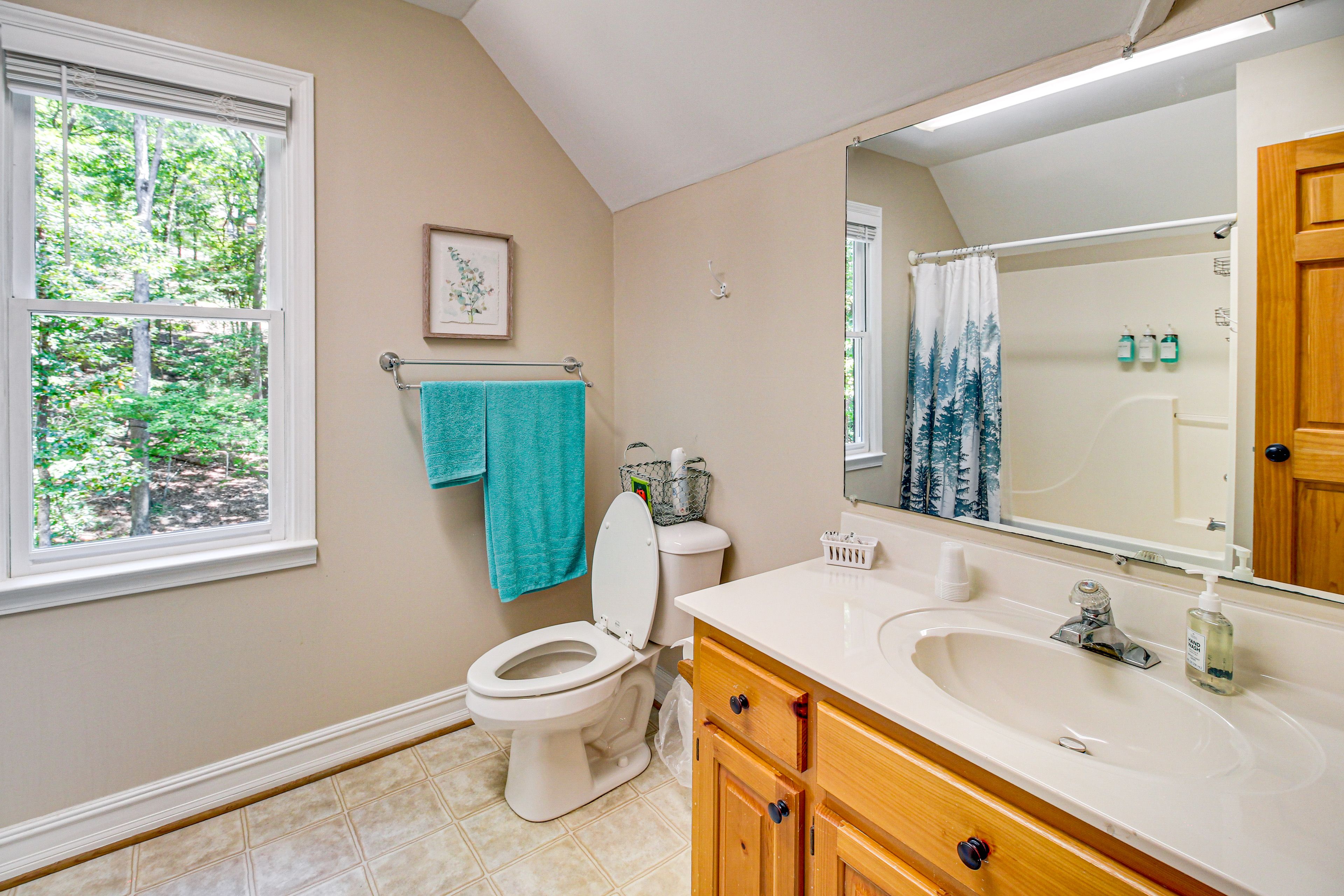 Full Bathroom