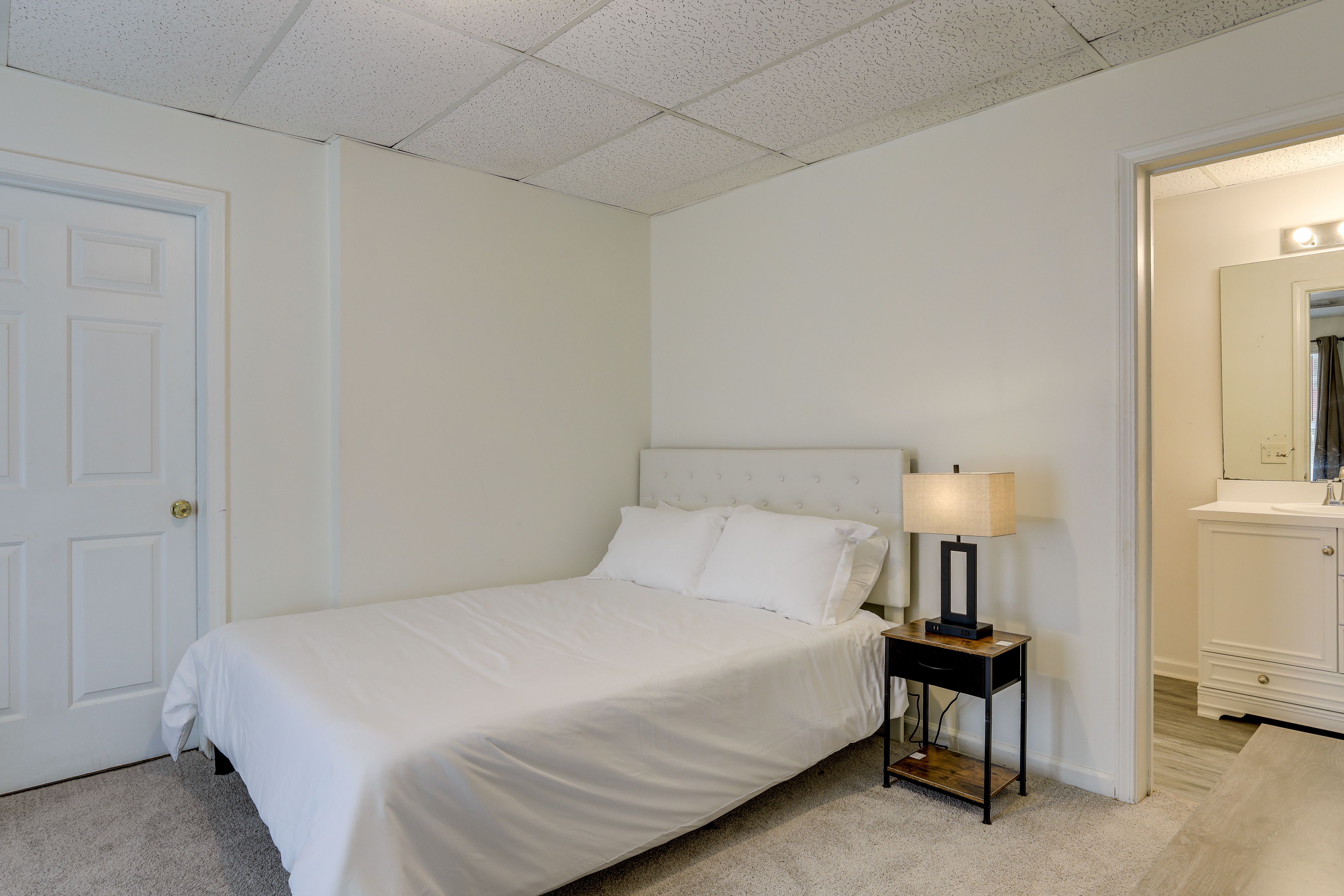 Bedroom 6 | Queen Bed