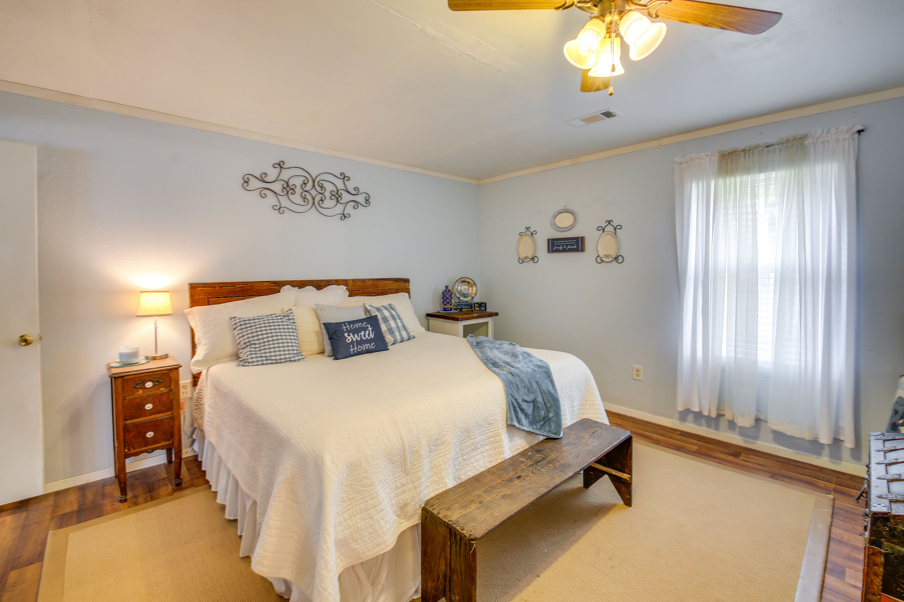 Bedroom 1 | California King Bed | En-Suite Bathroom
