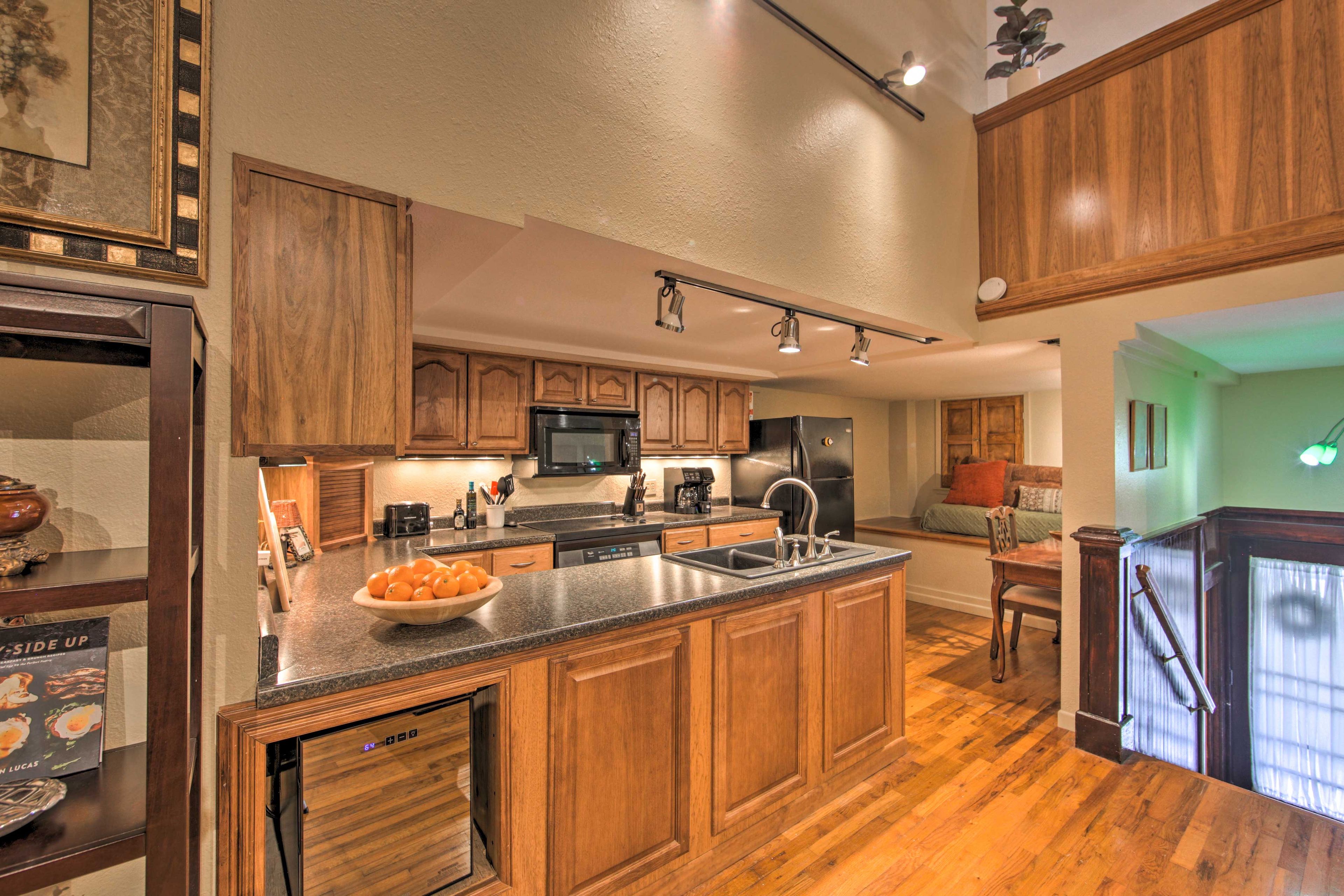 Kitchen | 2nd Floor | Dishware & Flatware | Coffee Maker & Grinder | Toaster