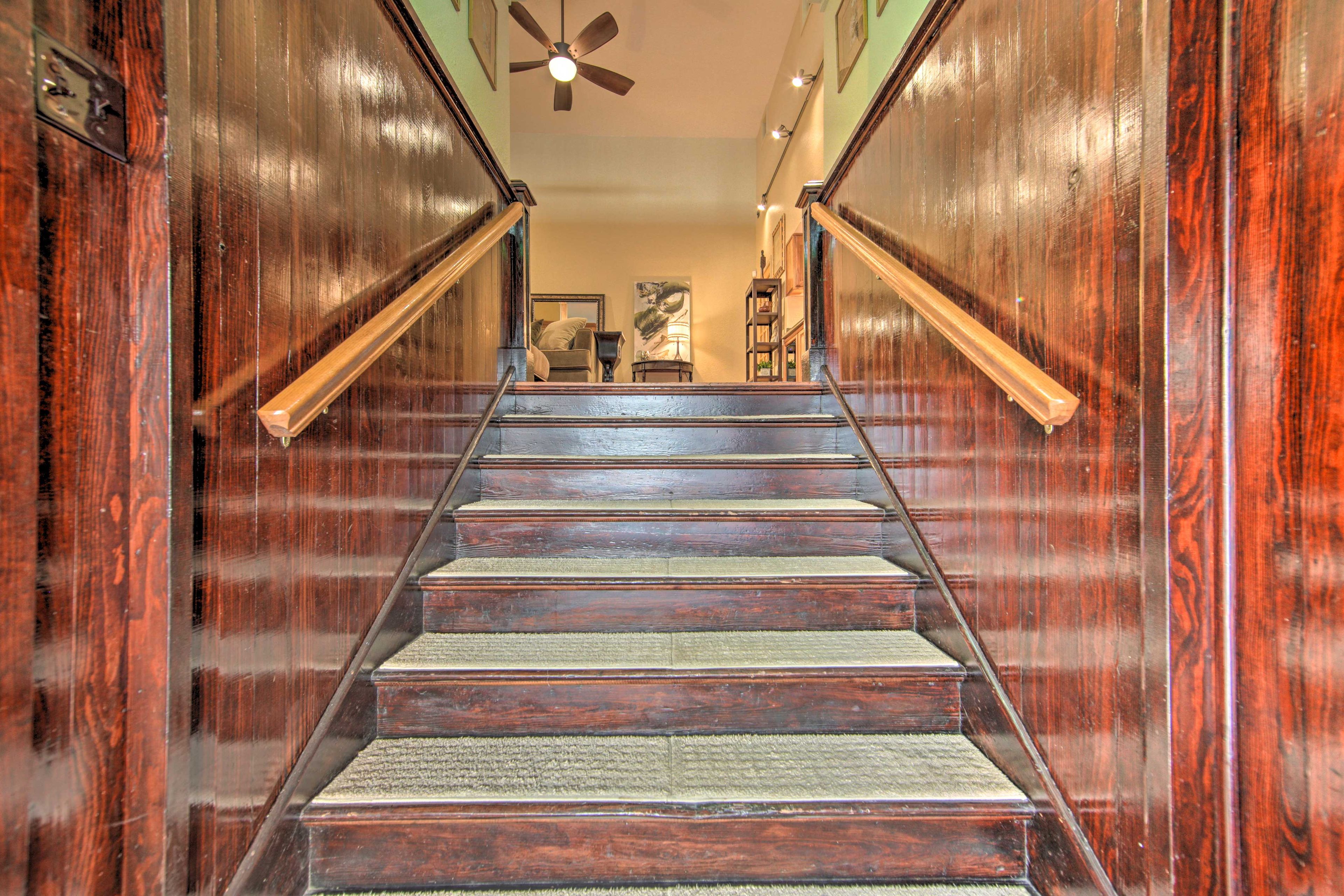 Front Entryway | Stairs to Access 2nd Floor