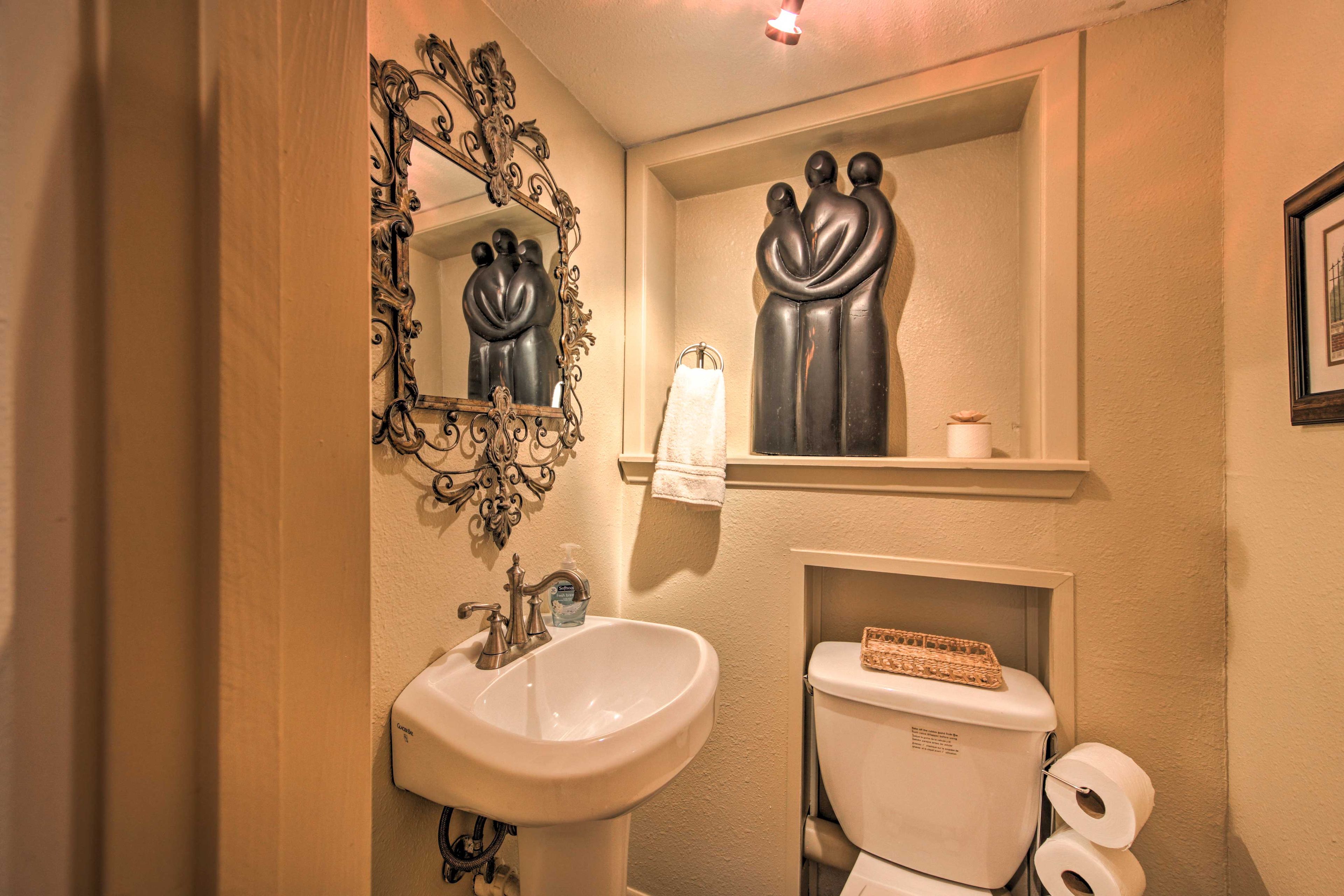 Half Bathroom | 2nd Floor