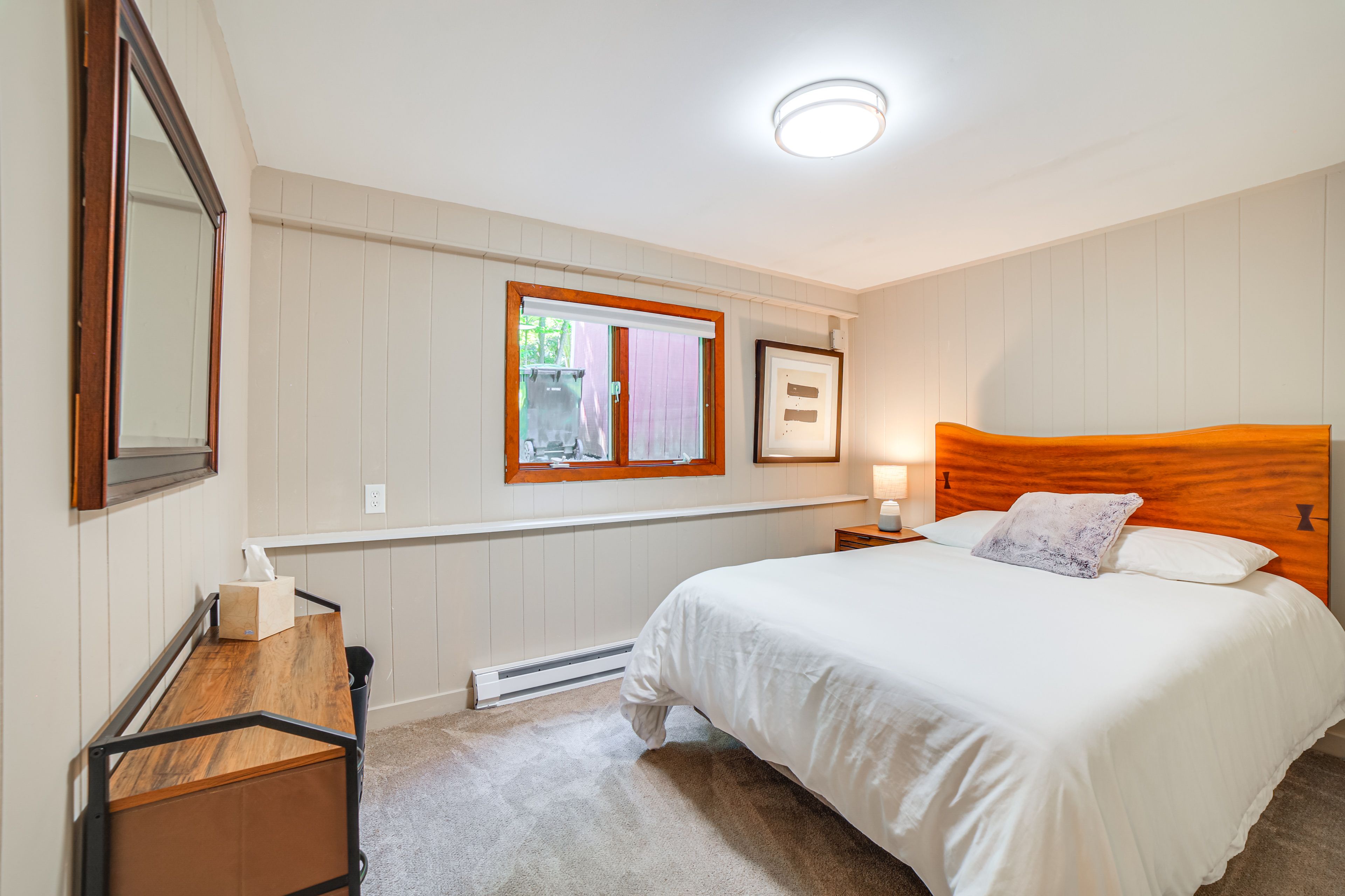 Bedroom 3 | Queen Bed | Ground Floor