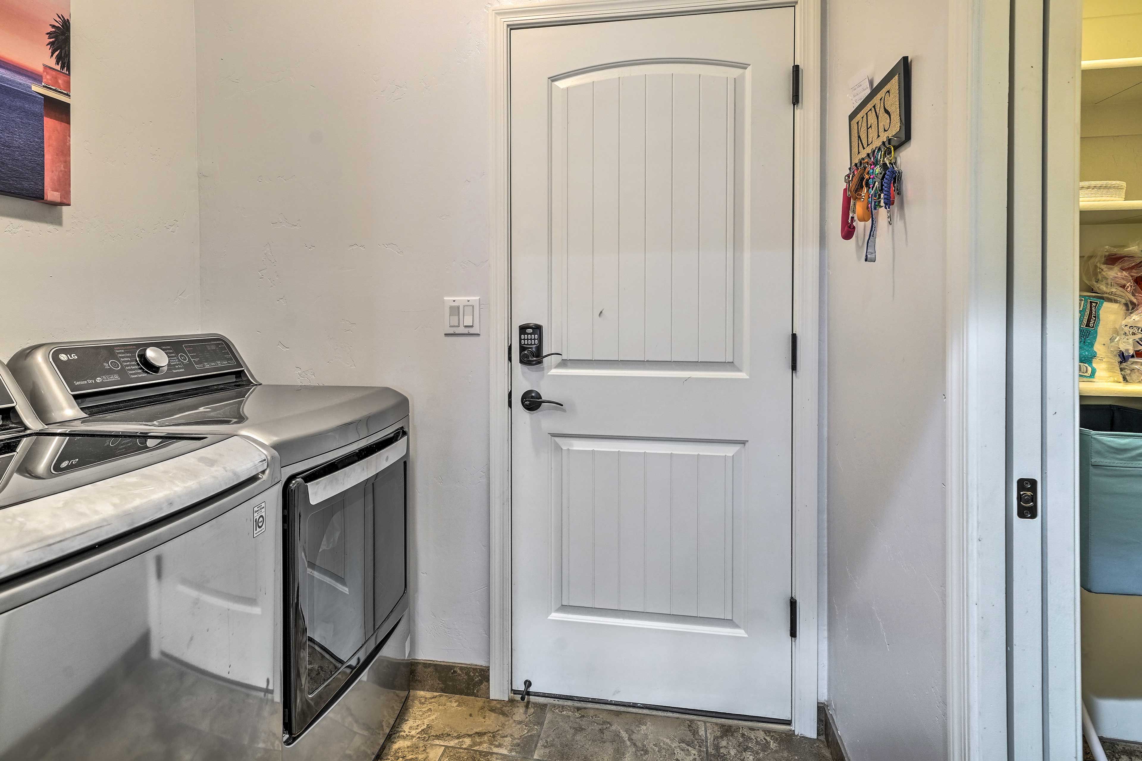 Laundry Room | Washer & Dryer
