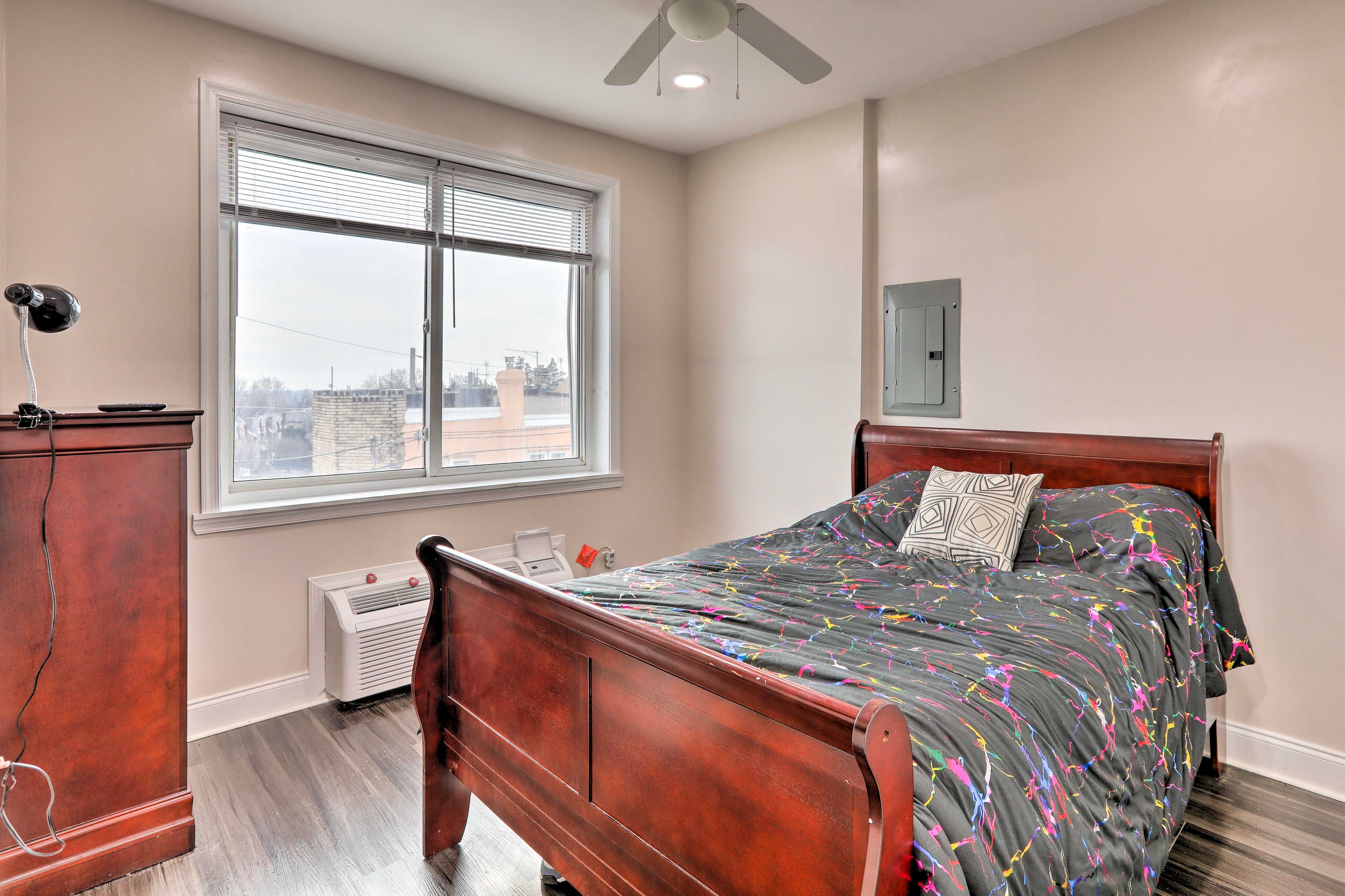 Bedroom 2 | Queen Bed | Linens Provided | Smart TV