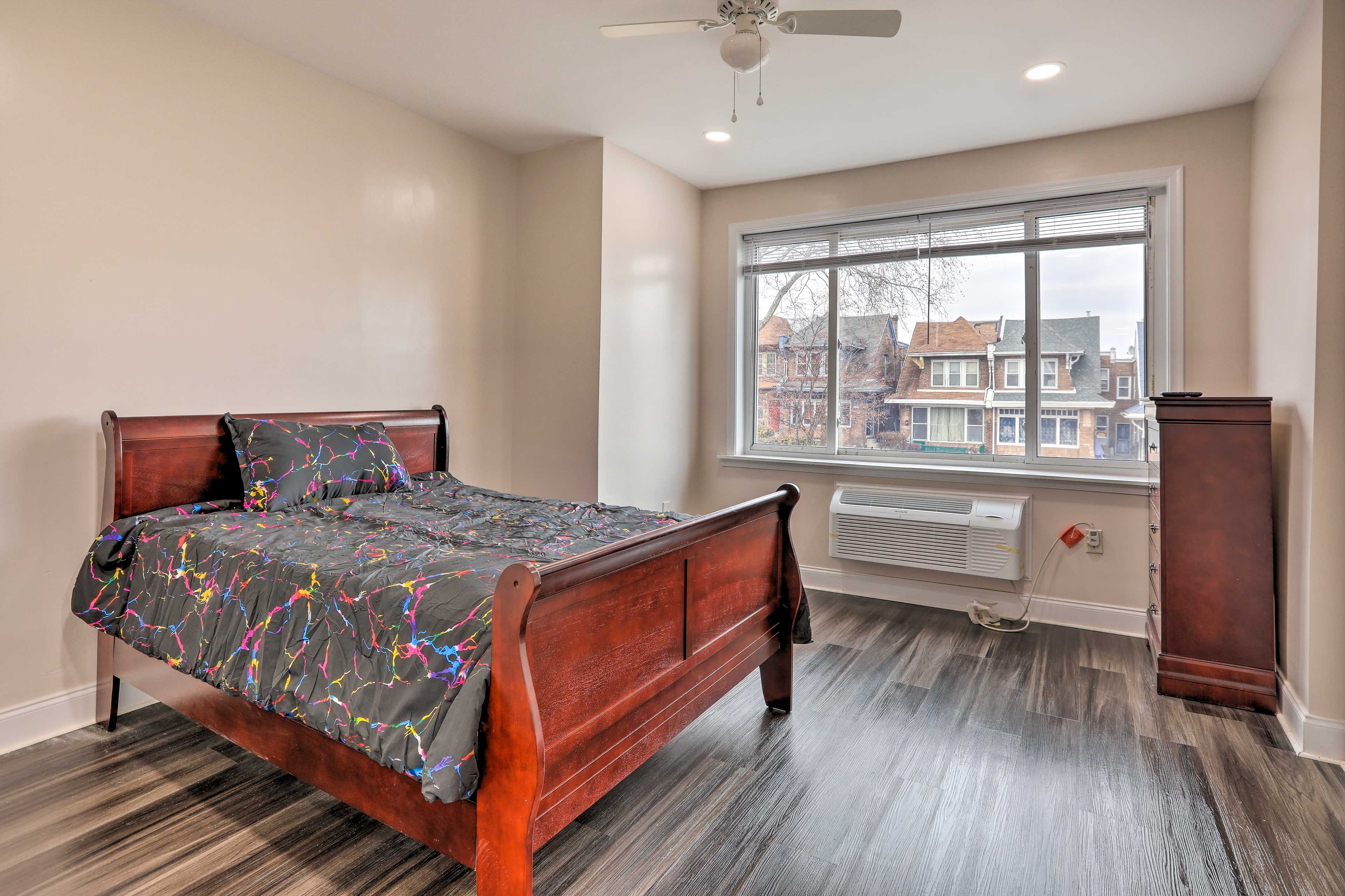 Bedroom 1 | Queen Bed | Linens Provided | Smart TV
