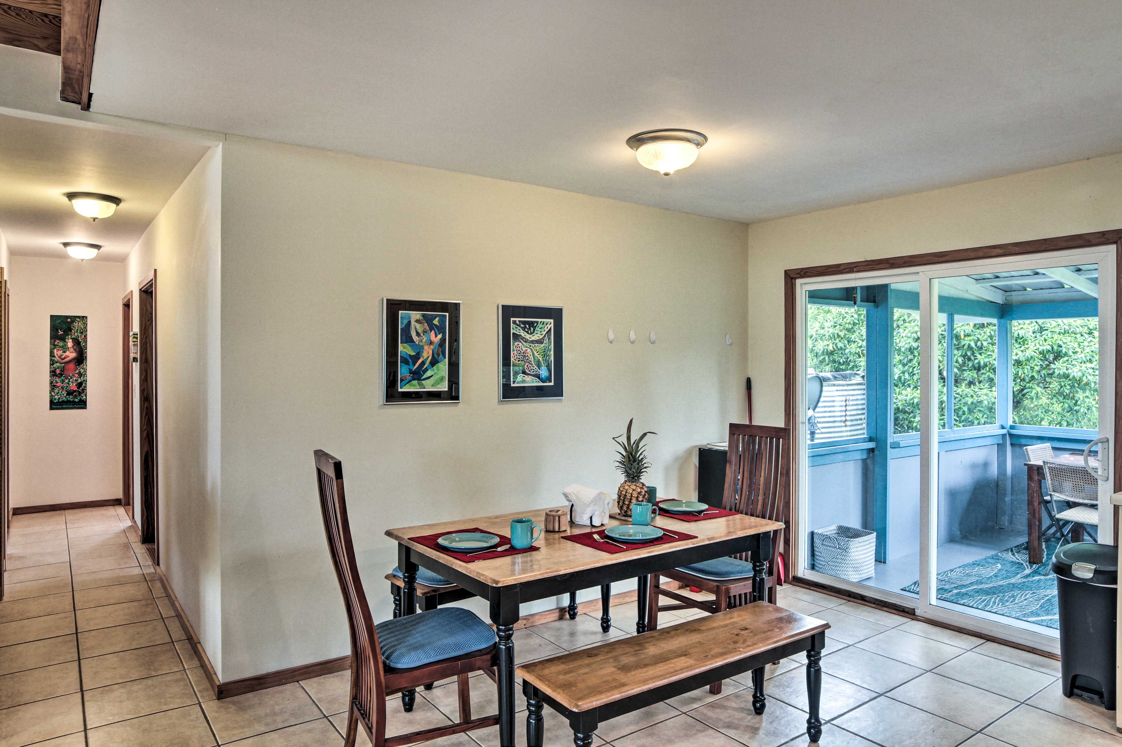 Dining Table | Dishware/Flatware Provided