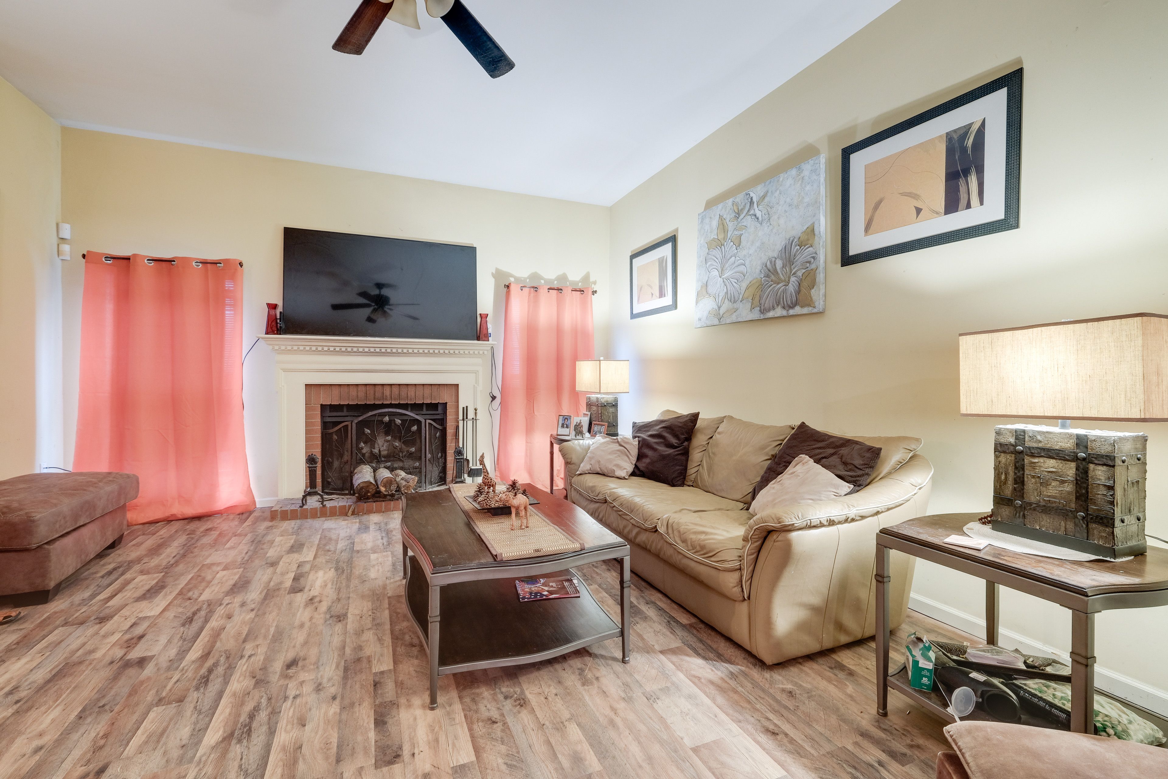 Living Room | Fireplace | Smart TV