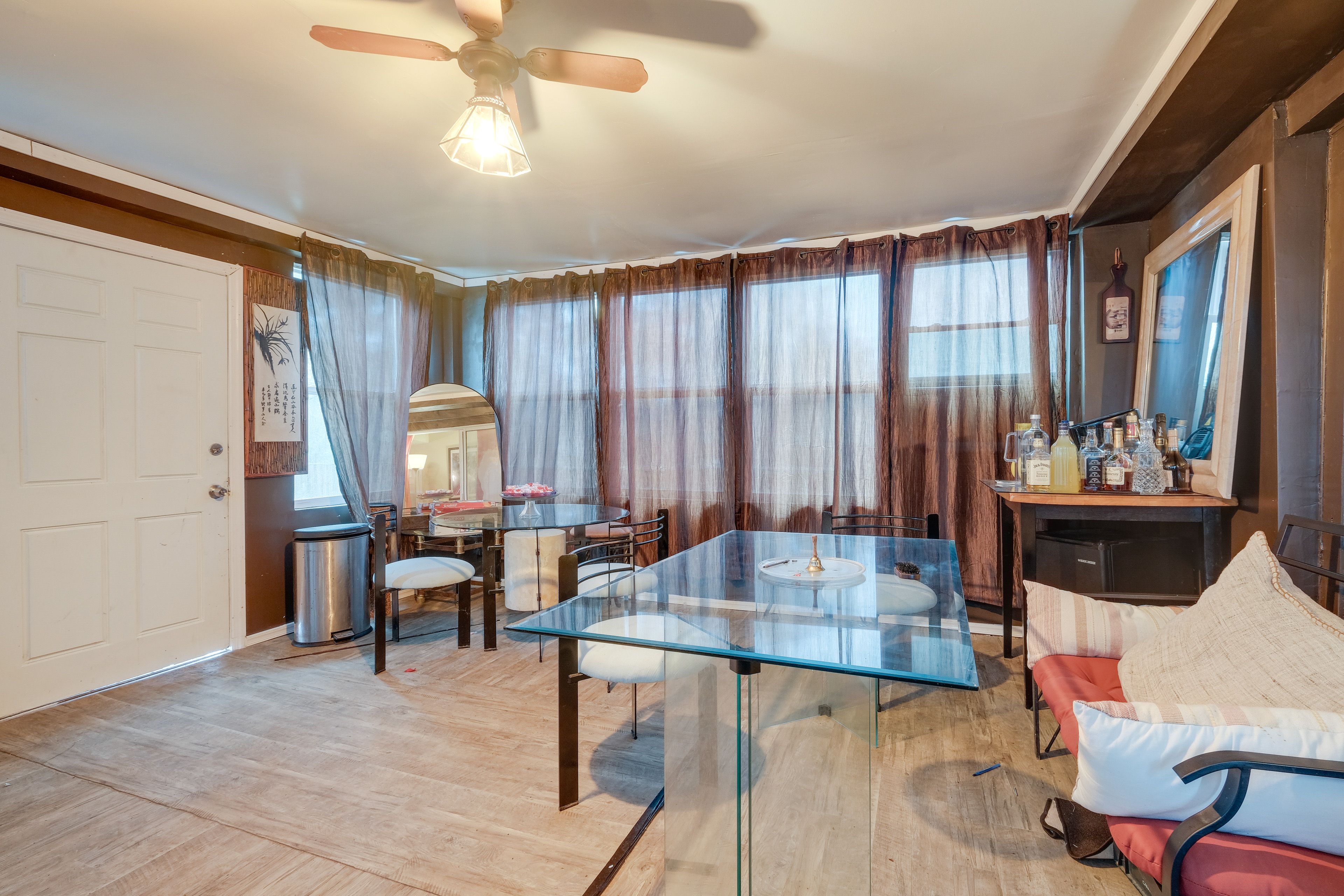 Sunroom | Dining Area