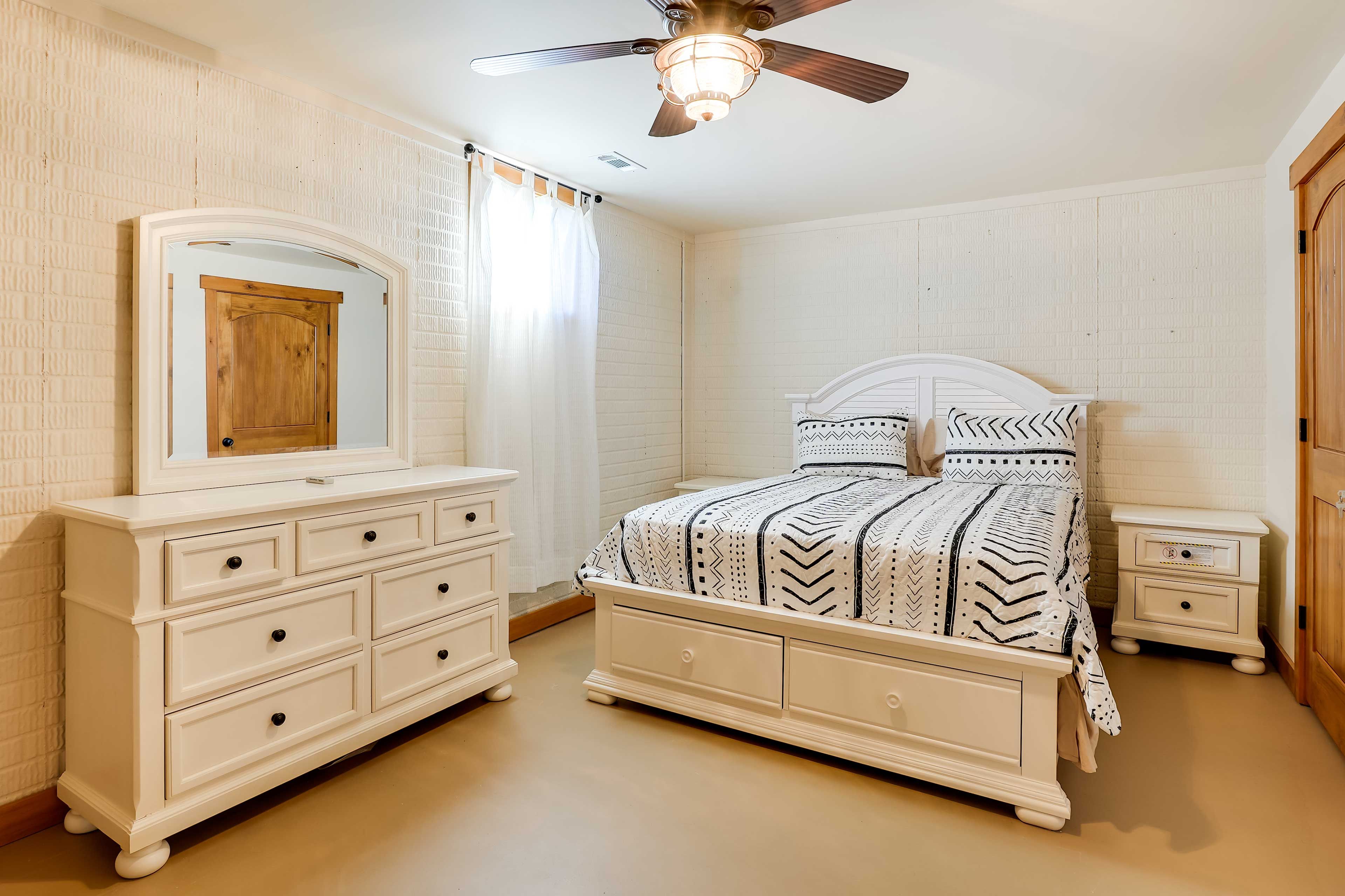 Bedroom 3 | Queen Bed | Basement
