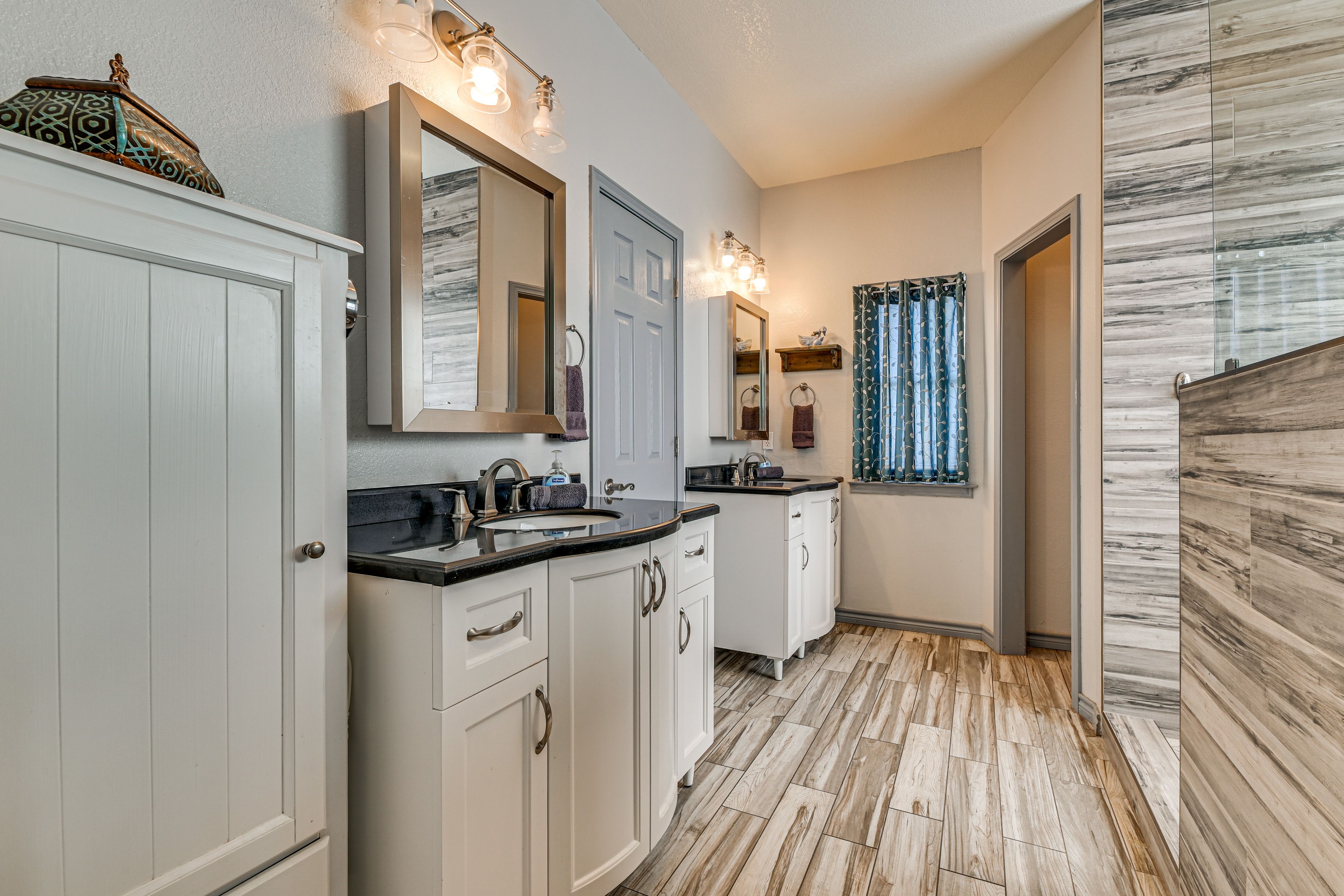 En-Suite Bathroom | 1st Floor