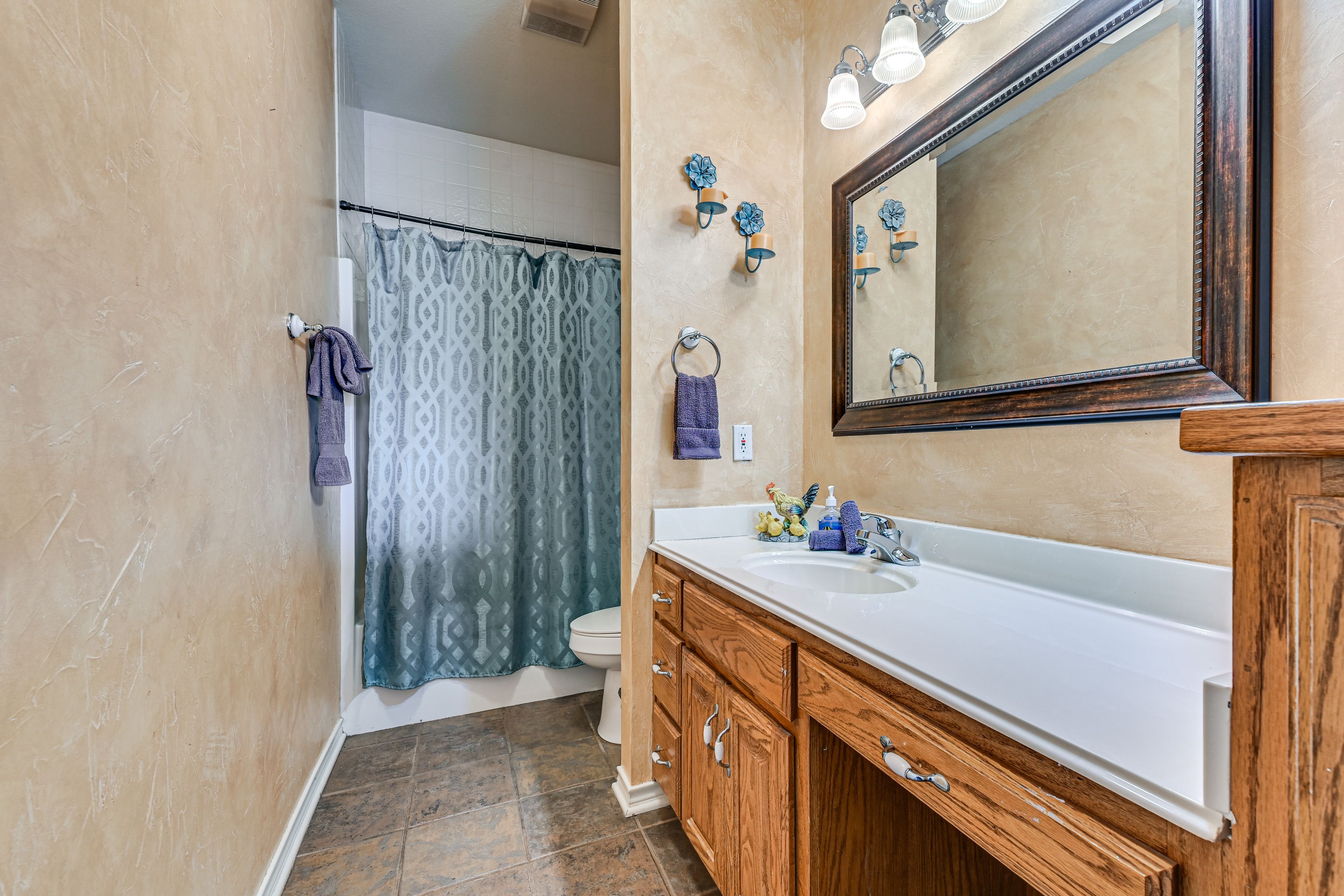 Full Bathroom | 1st Floor