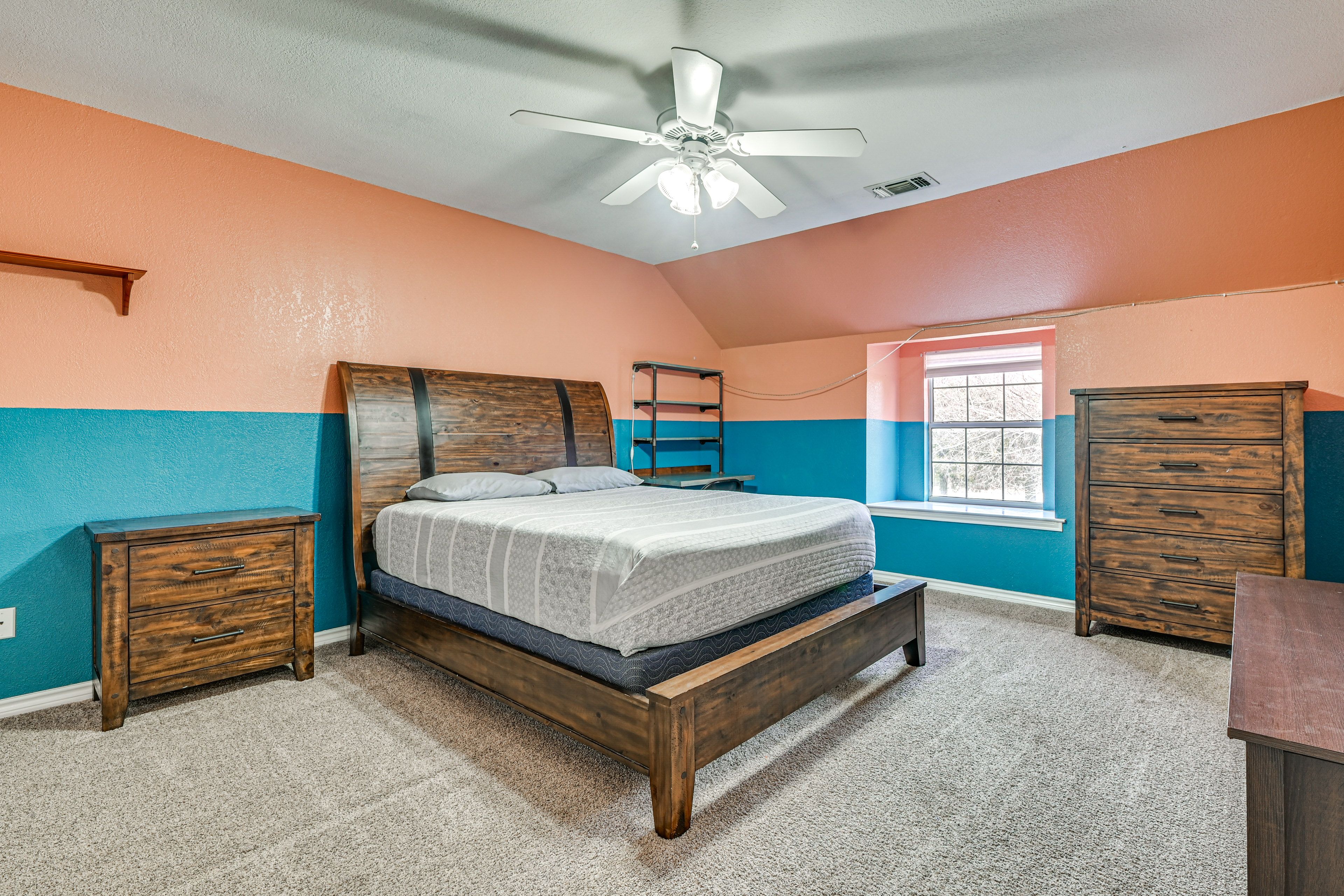 Bedroom 5 | Queen Bed | 2nd Floor